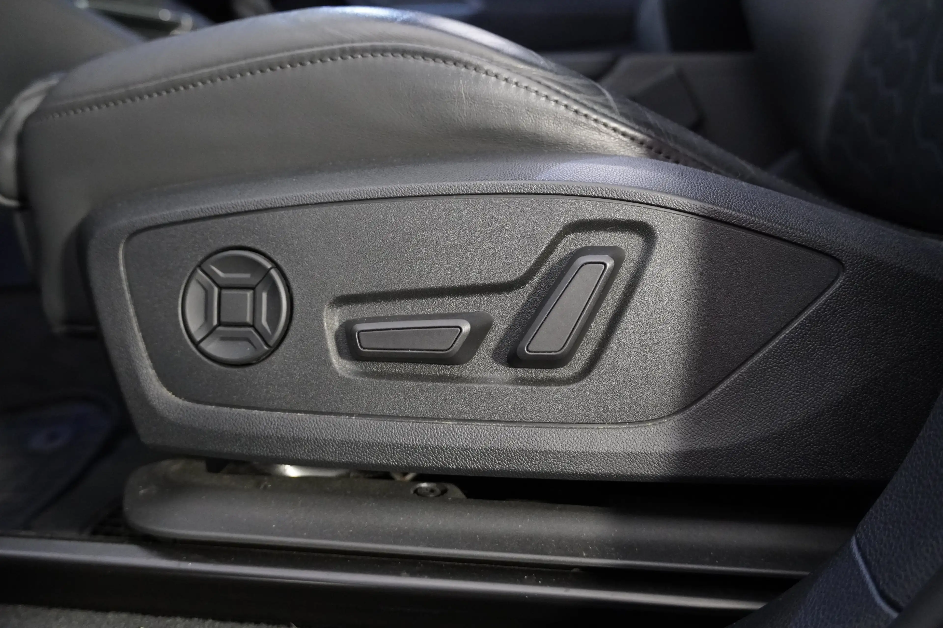 Audi RS Q3 Sportback 2,5 TFSI quattro S-tronic — photo 10