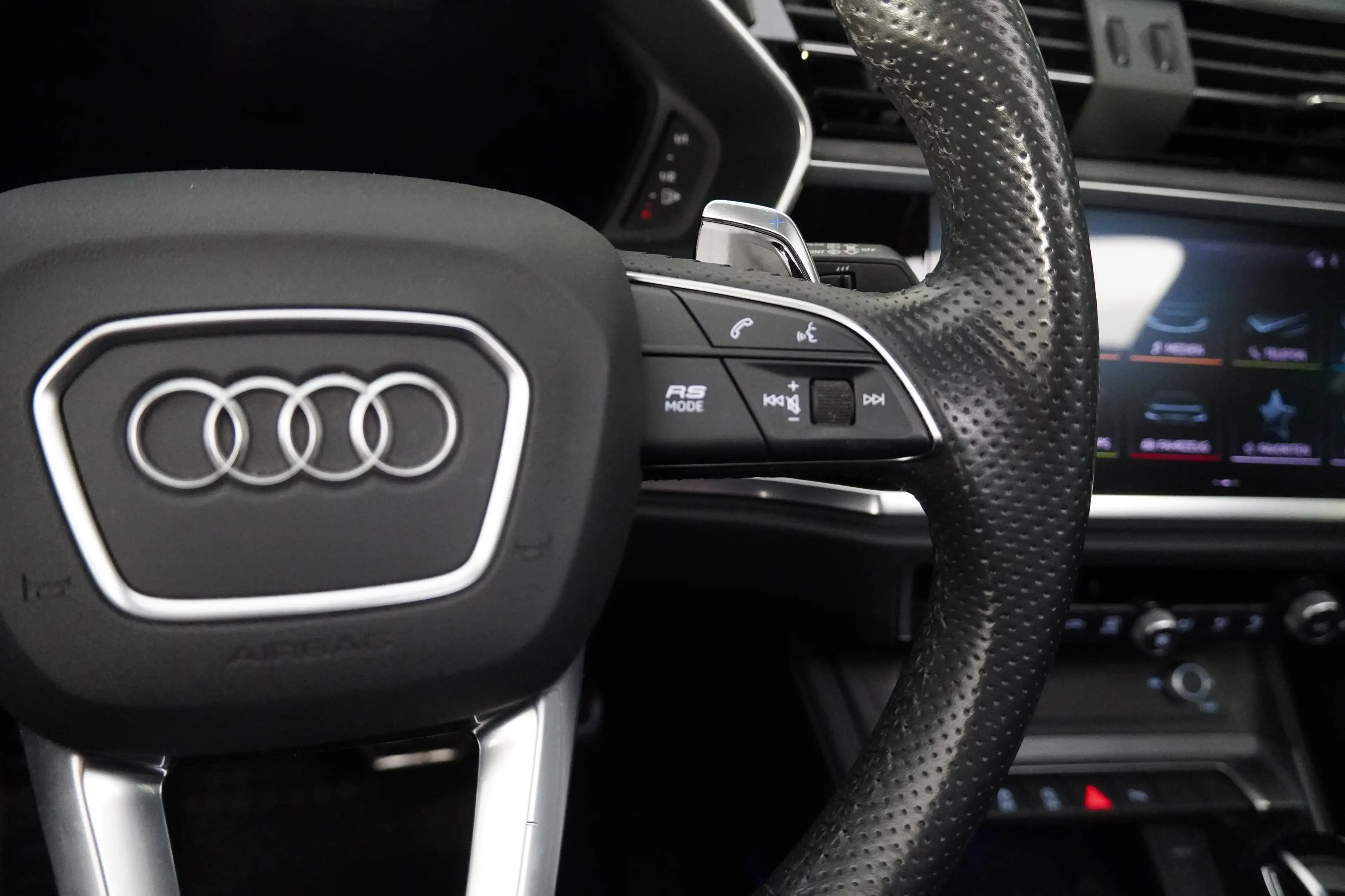 Audi RS Q3 Sportback 2,5 TFSI quattro S-tronic — photo 14