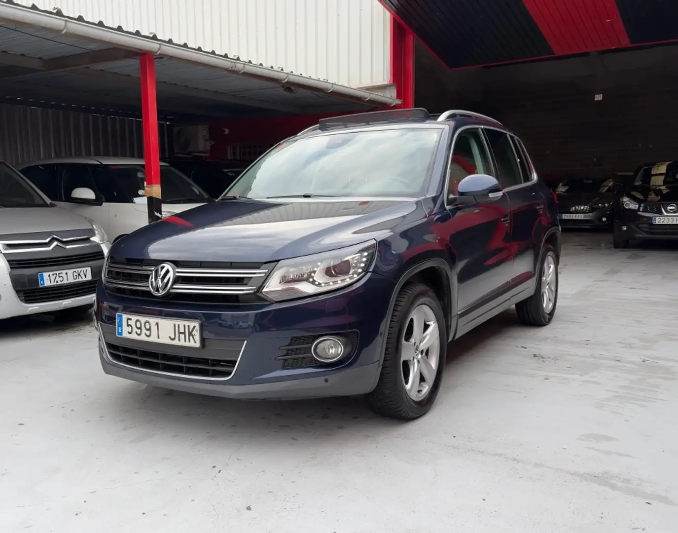 Volkswagen Tiguan 2.0TDI BMT Sport 4Motion DSG 150 Azul - 2