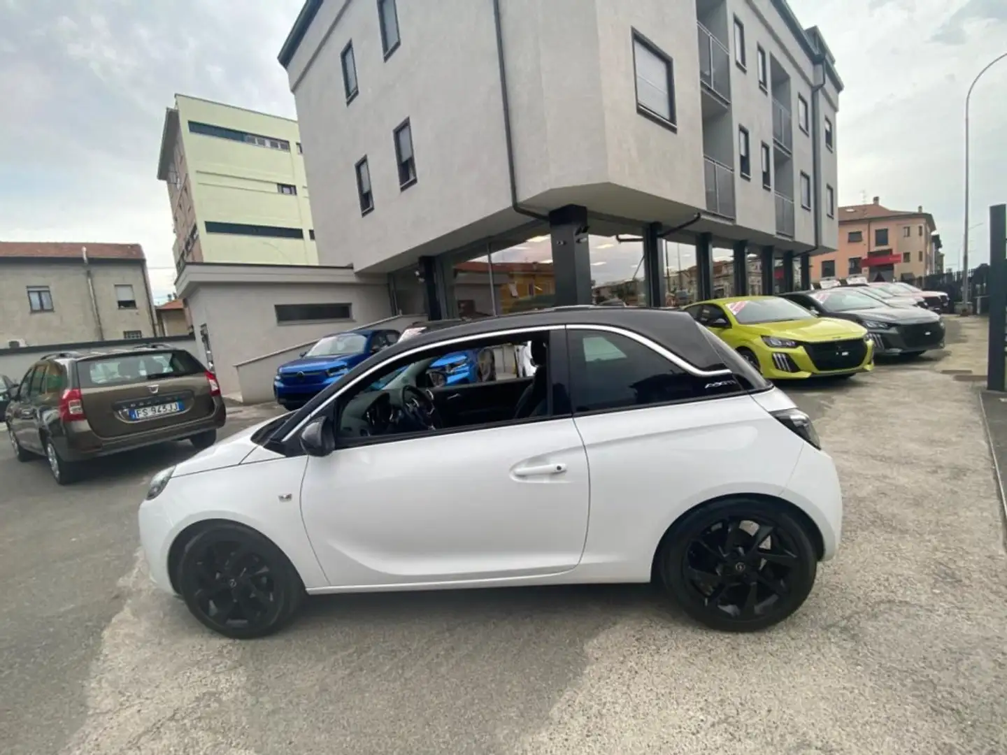 Opel Adam 1.2 70 CV Slam Bianco - 2