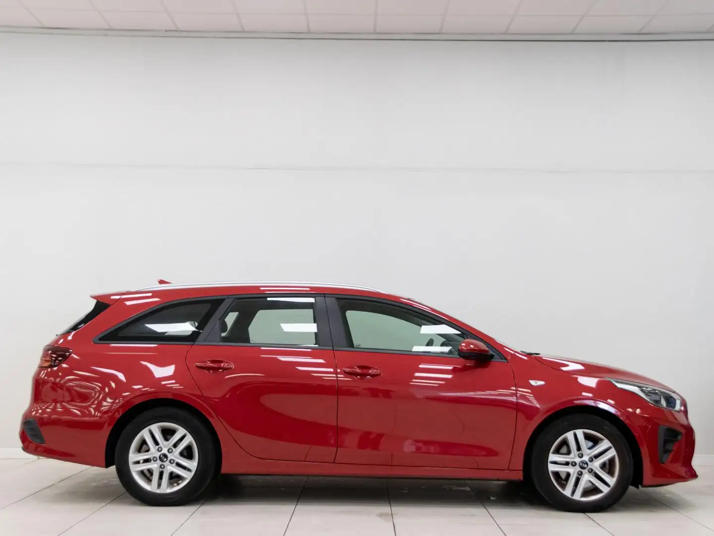 Kia Ceed / cee'd Tourer 1.6 MHEV iMT Concept 136 Roşu - 2