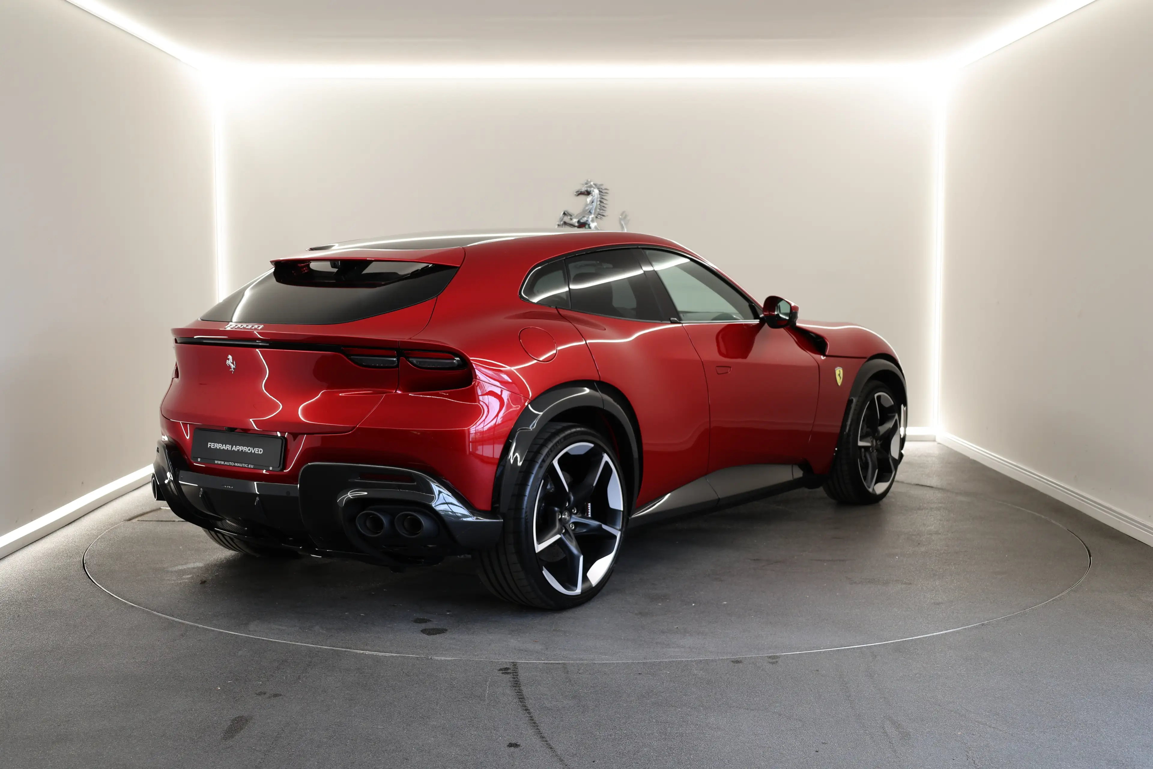 Ferrari Purosangue Rosso Maranello / Full Carbon / Ferrari Approved — photo 5