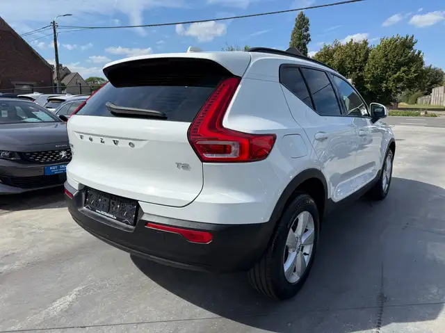 Volvo XC40 view 5