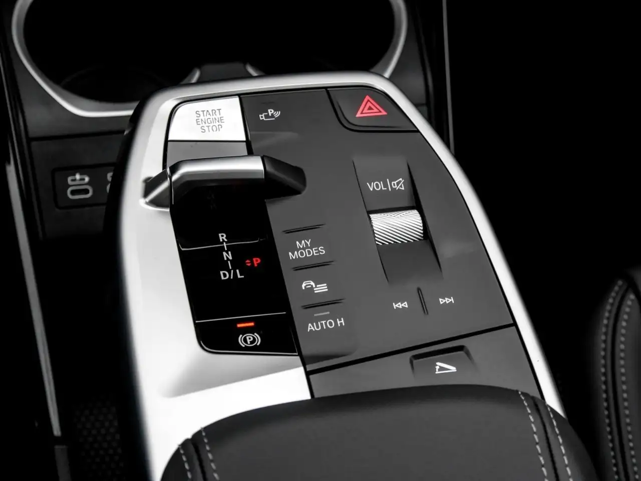 BMW X1 sDrive18i xLine HUD PANO ACC AHK RFK NAVI 10