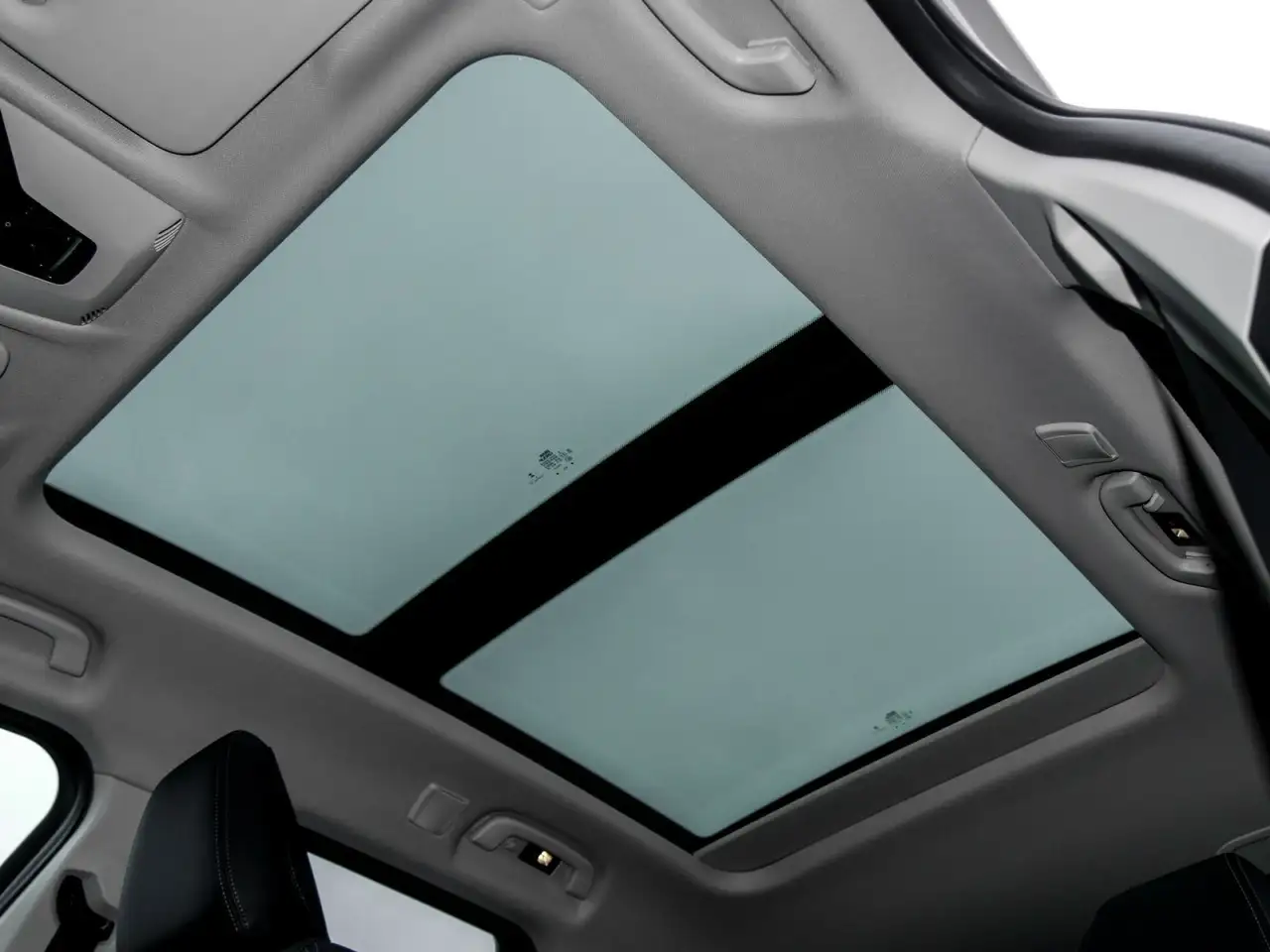 BMW X1 sDrive18i xLine HUD PANO ACC AHK RFK NAVI 11