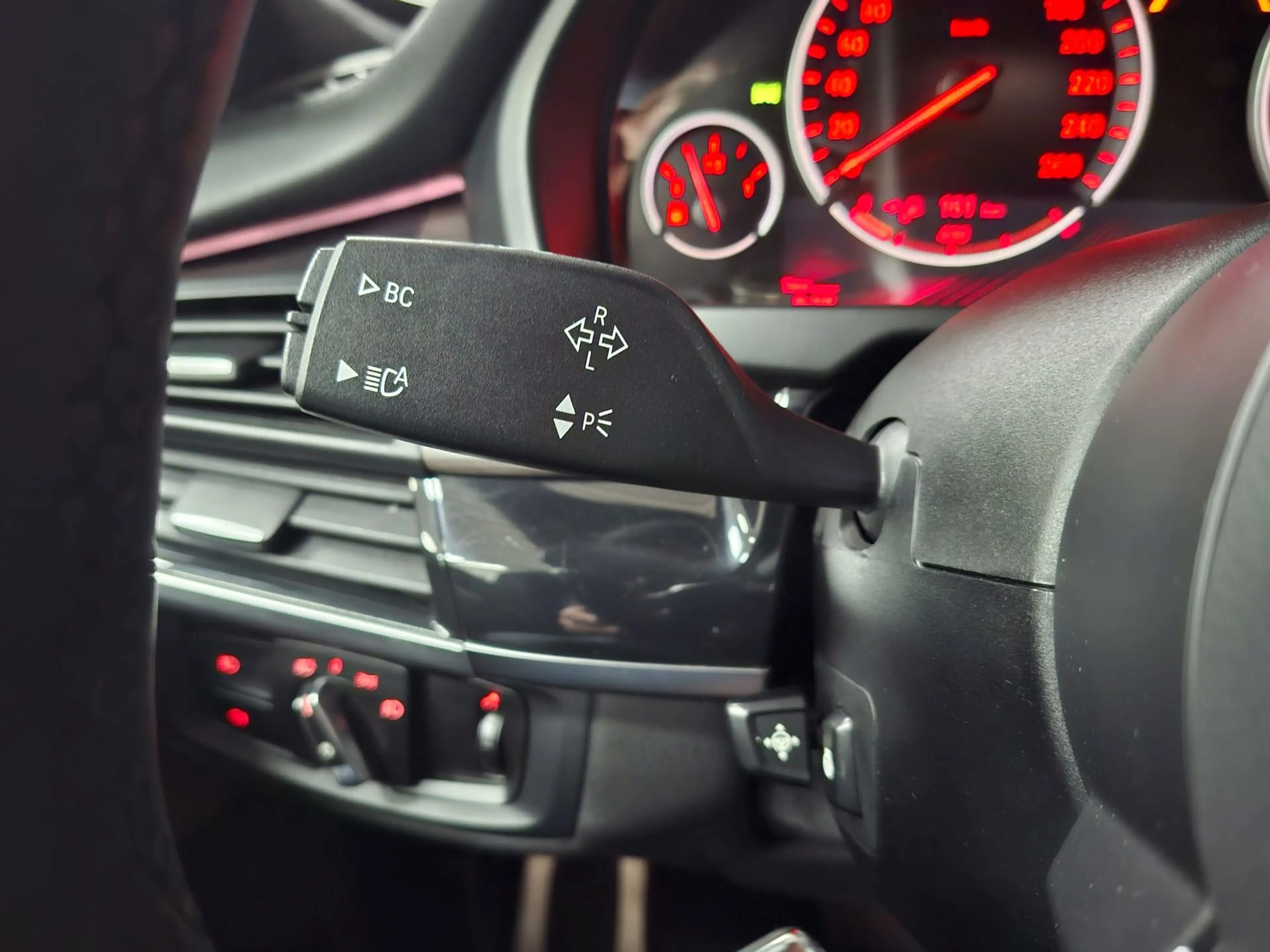 BMW X5 XDrive40e High Executive | Clima | Navi | Pano | C — photo 27