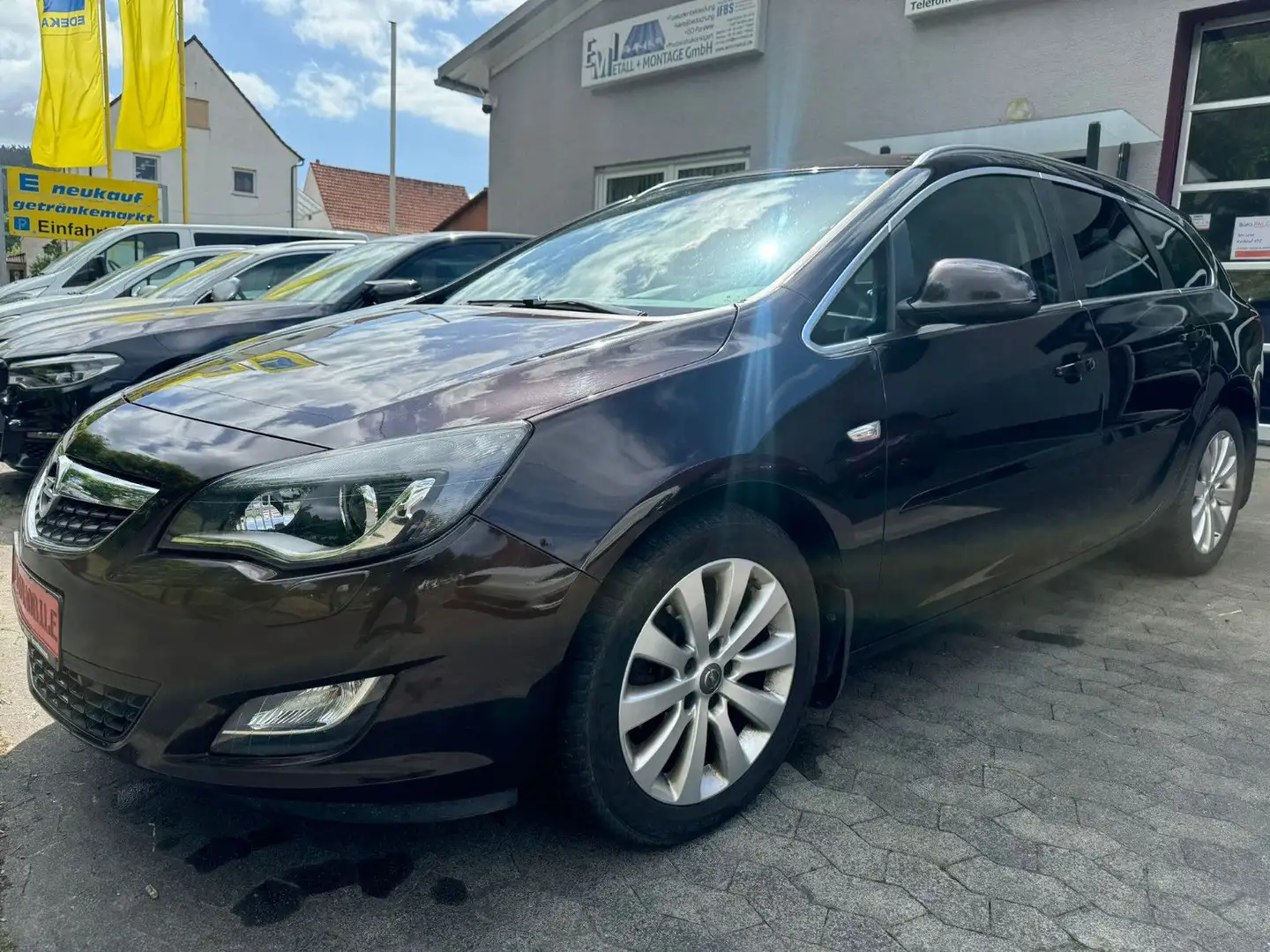 Opel Astra J Sports Tourer 1.7 CDTI NAVI/Bi-XENON Brun - 1