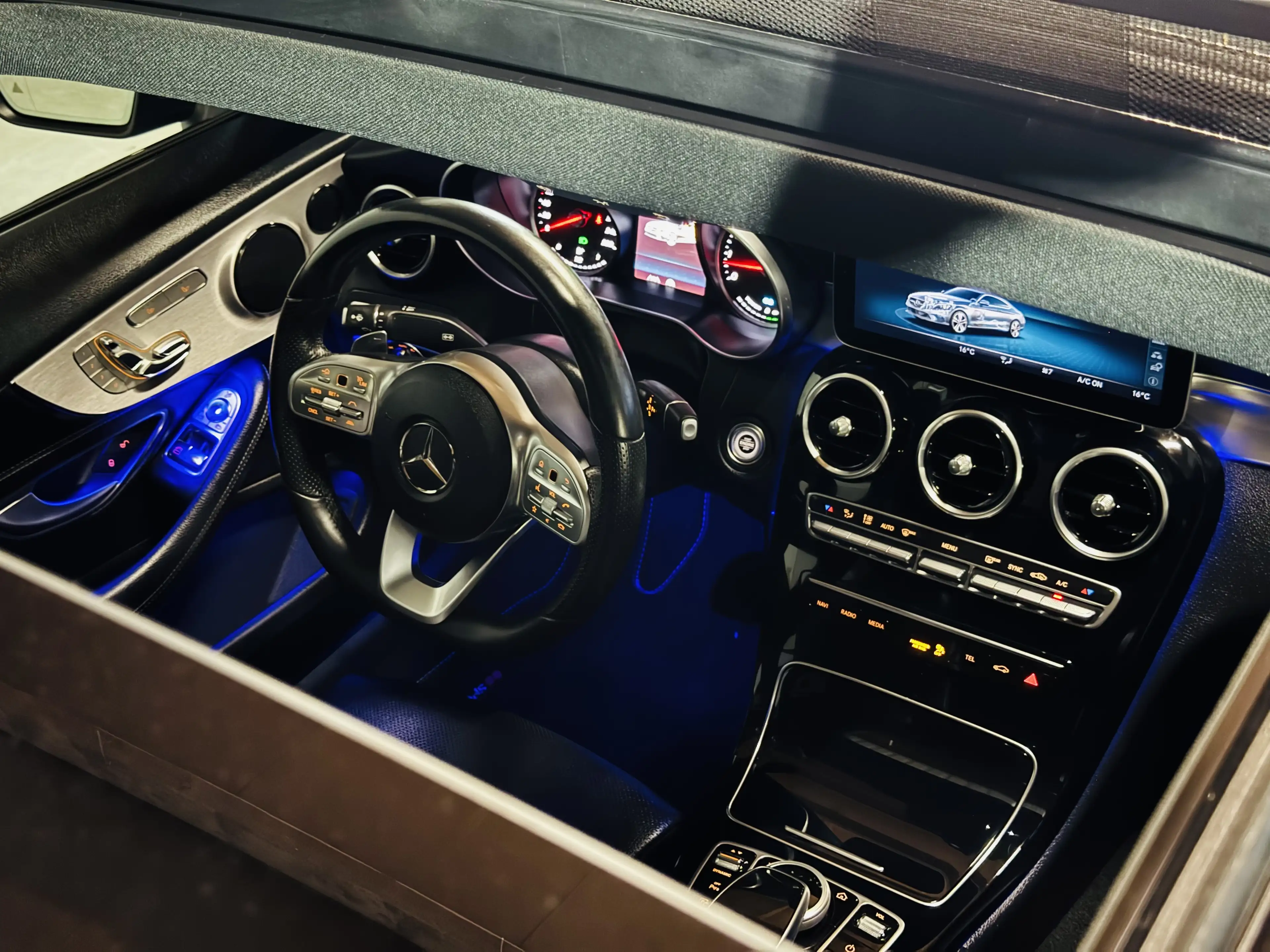 Mercedes-Benz C 200 C 200 4Matic (205.378) — photo 11