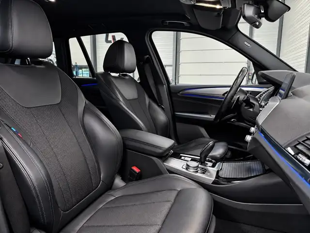 BMW X3 view 10
