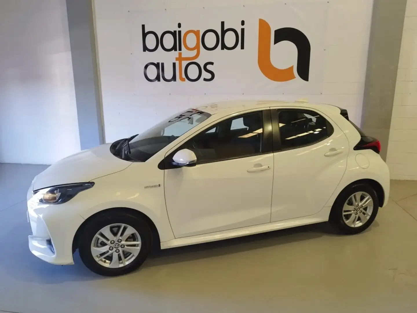 Toyota Yaris 120H 1.5 Active Tech Blanco - 2