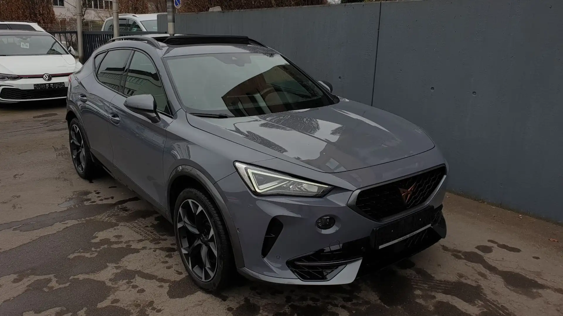 CUPRA Formentor 2.0TSI VZ 4D DSG Pano/Navi/SSL/ACC/AHK Gris - 2