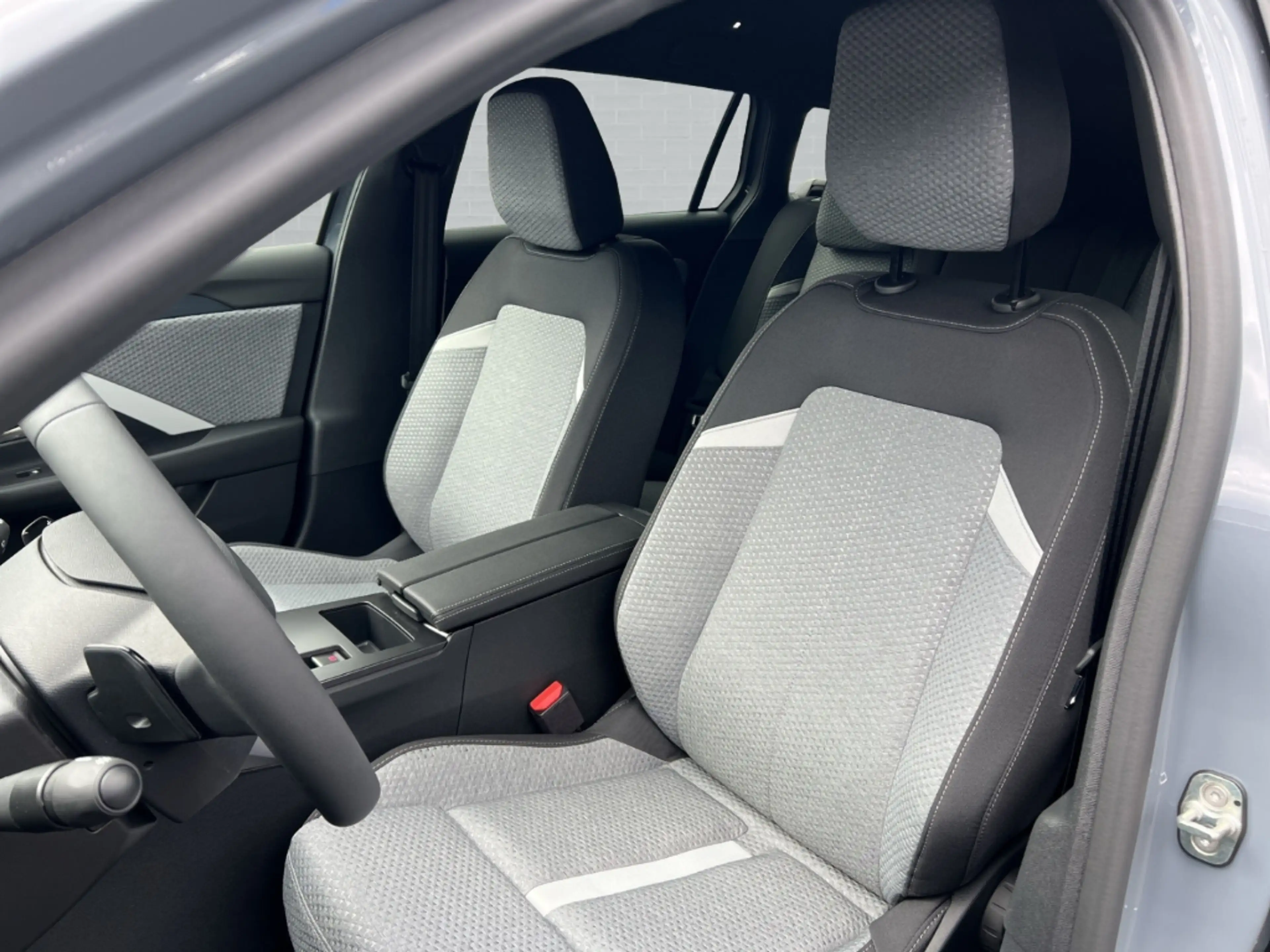 Opel Astra ST 145PS AT Hybrid +Allwetter AHK-abnehmbar Navi M — photo 9