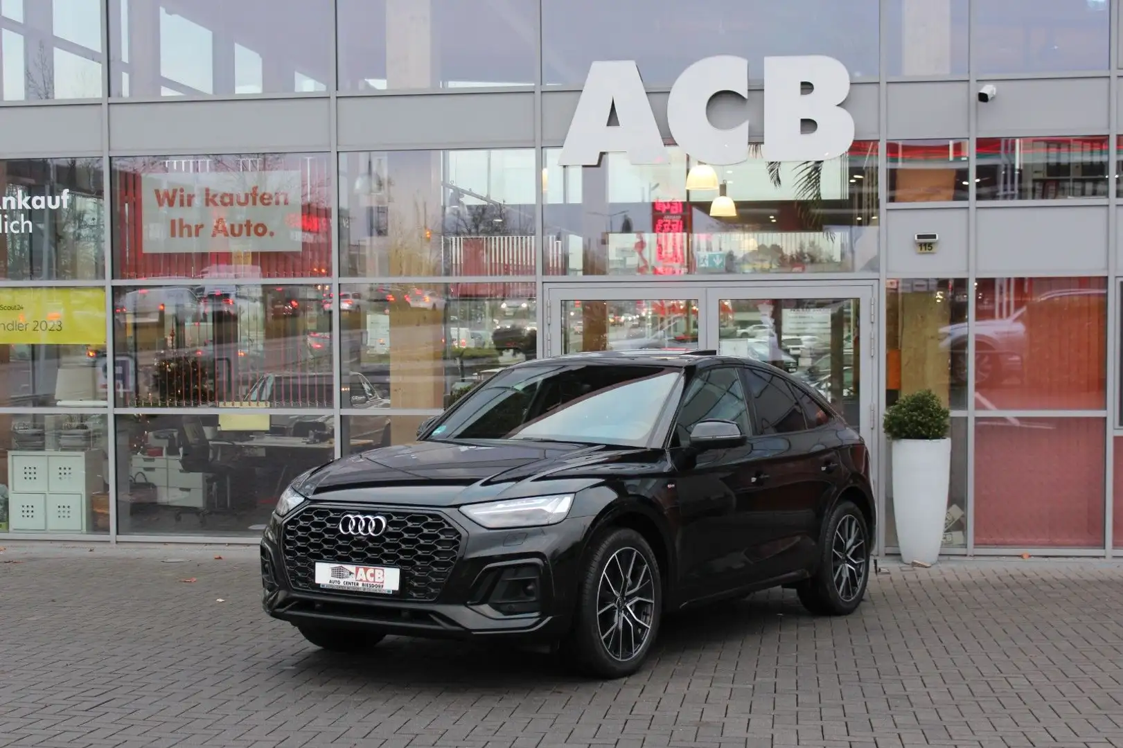 Audi Q5 Sportback 35 TDI S line Pano ACC LED AVC RFK Noir - 1