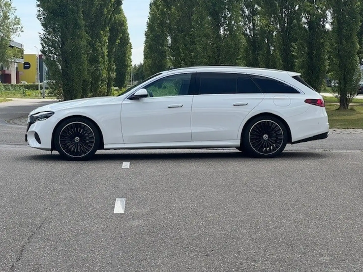 Mercedes-Benz E 300 Estate e Avantgarde l Panoramadak l Burmester l Di Wit - 2