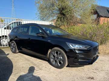 ST-LINE X CLIPPER 1.0i ECOBOOST met 125 PK / STOCK