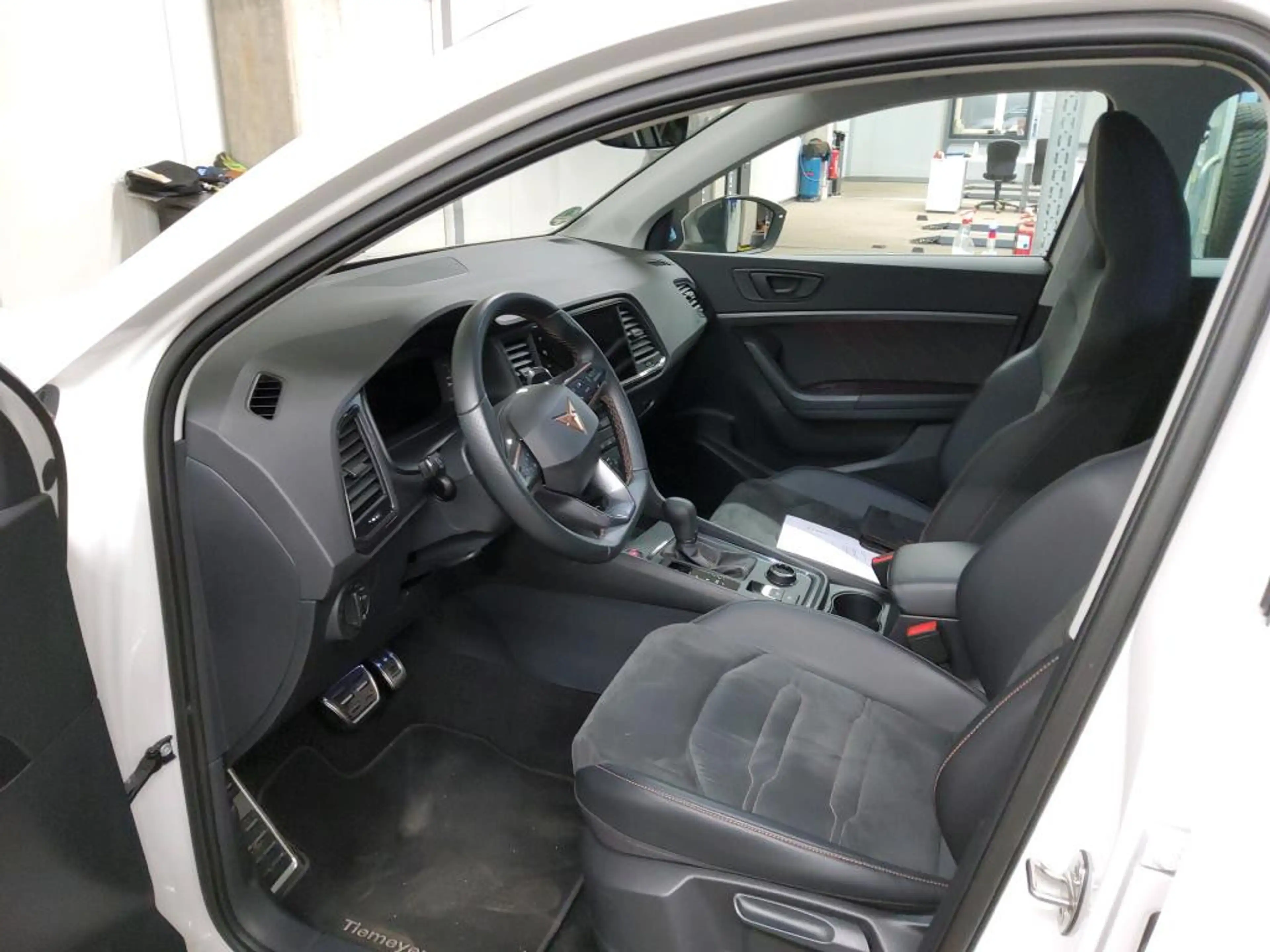 CUPRA Ateca 1.5 TSI PDC SHZ KAMERA NAVI FACEL. LED — photo 7