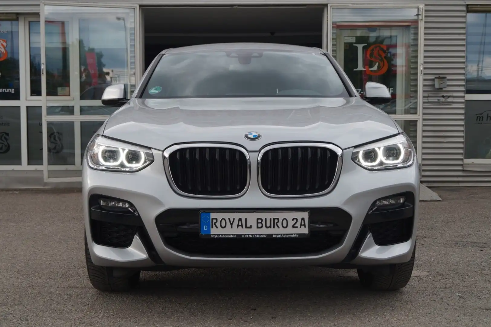 BMW X4 20i xDrive M-Sport*Kamera*Navi*AHK*LED*ACC Срібний - 2