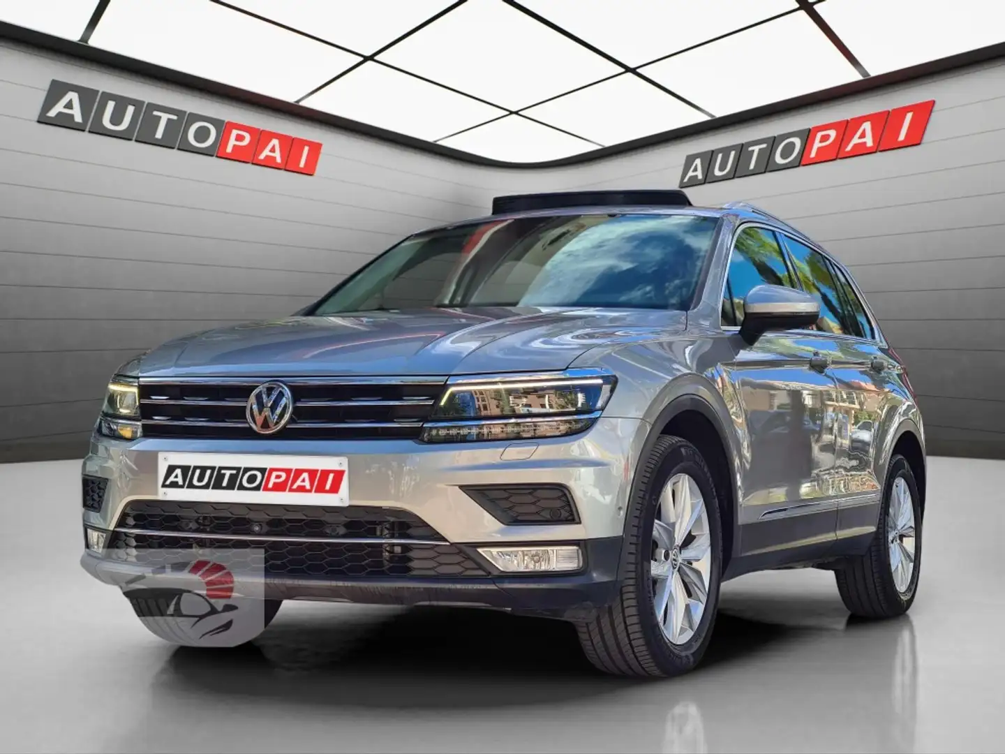 Volkswagen Tiguan 2.0TDI Sport 4Motion DSG 140kW Plateado - 1