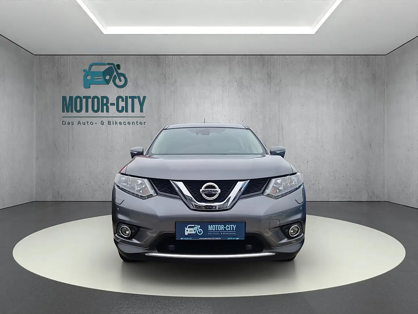 Nissan X-Trail X-TRAIL 1,6dCi Acenta Aut. Grau - 1