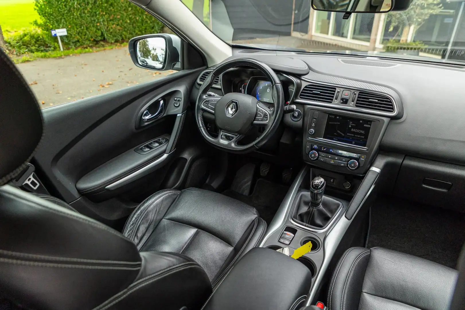 Renault Kadjar 1.2 TCe Intens Trekhaak I Leder I Navigatie I Blue Grau - 2