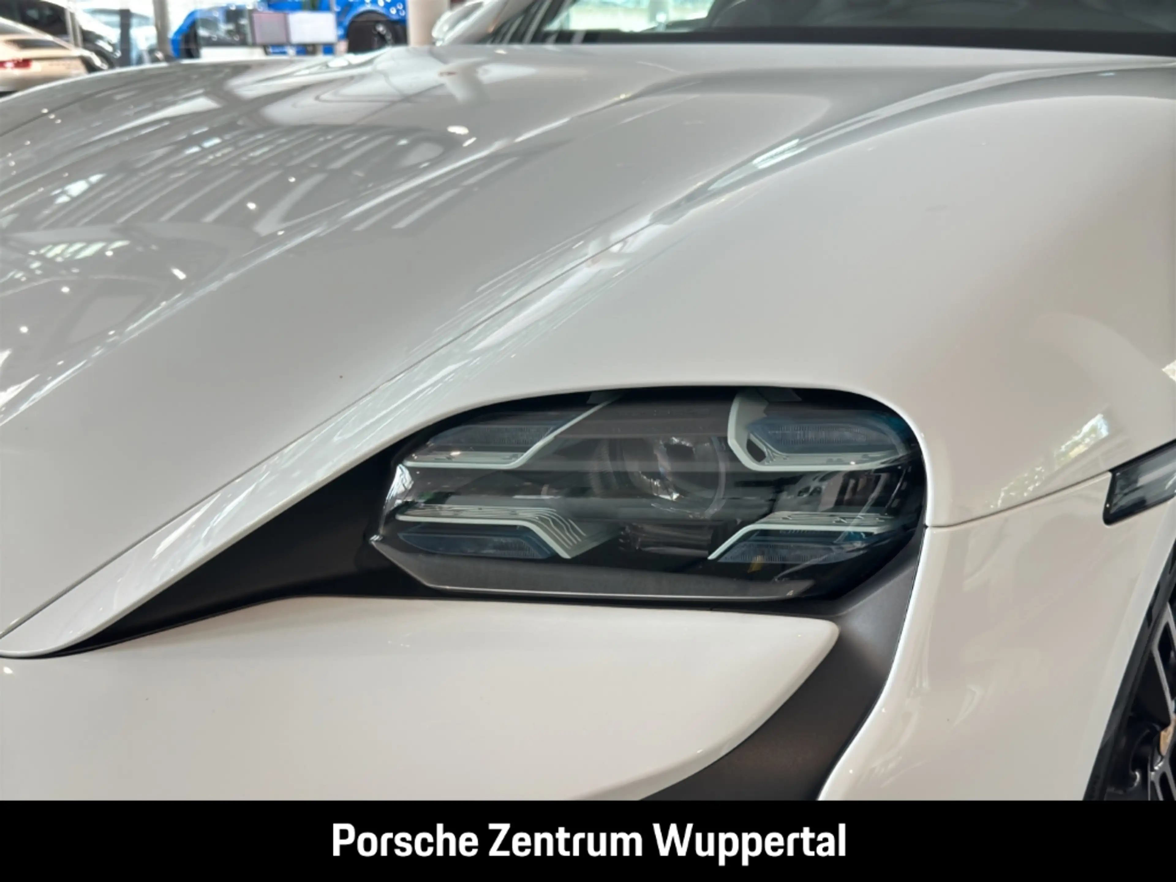 Porsche Taycan Turbo*SurroundView*HUD*PIRM*Massage*SportDesign*Be — photo 10