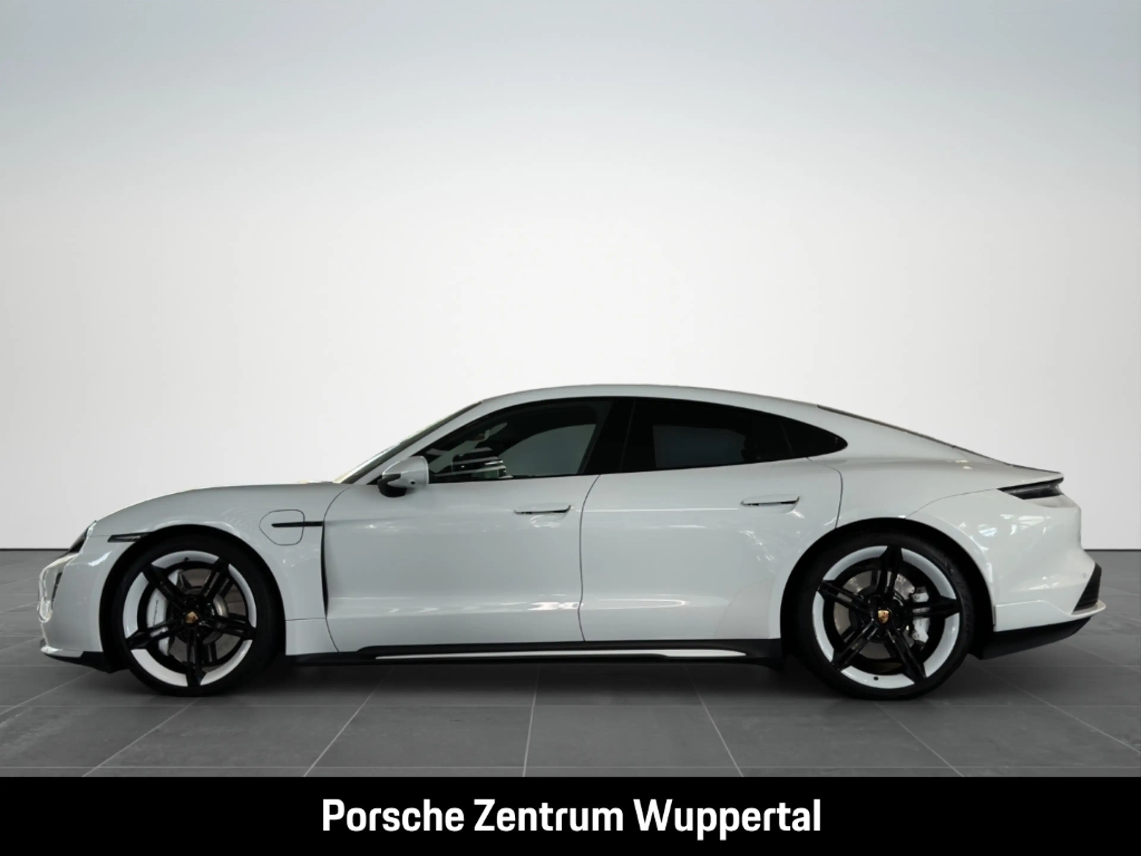 Porsche Taycan Turbo*SurroundView*HUD*PIRM*Massage*SportDesign*Be — photo 2