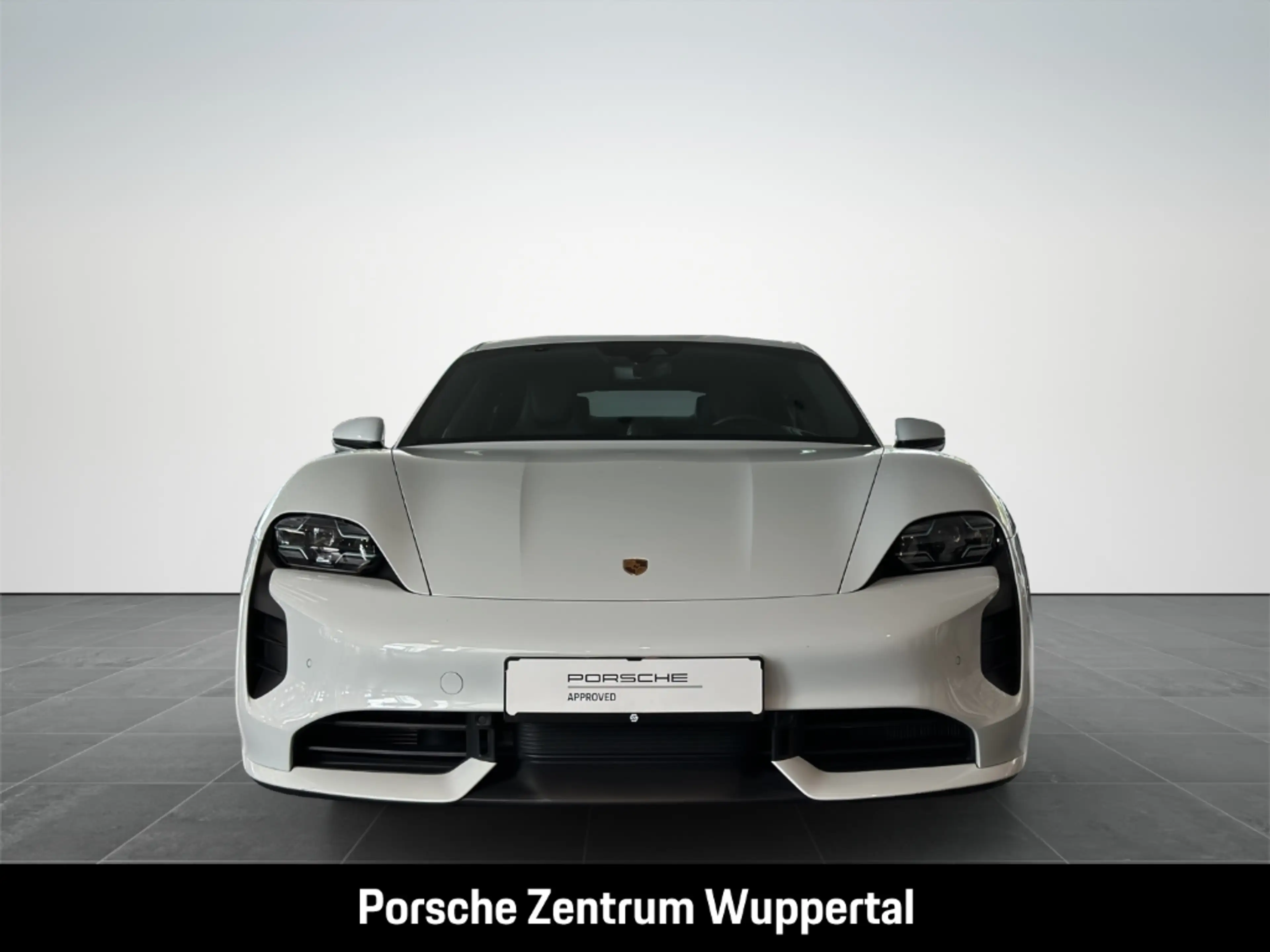 Porsche Taycan Turbo*SurroundView*HUD*PIRM*Massage*SportDesign*Be — photo 8