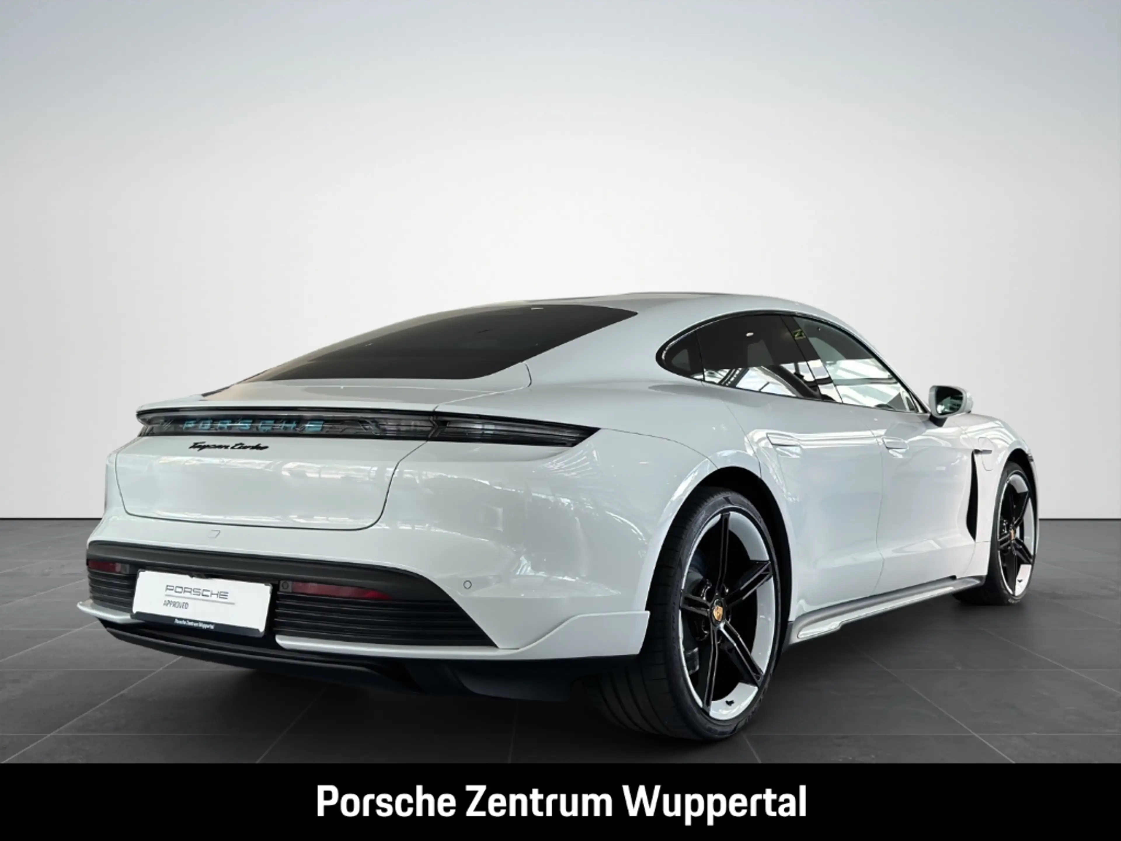 Porsche Taycan Turbo*SurroundView*HUD*PIRM*Massage*SportDesign*Be — photo 5