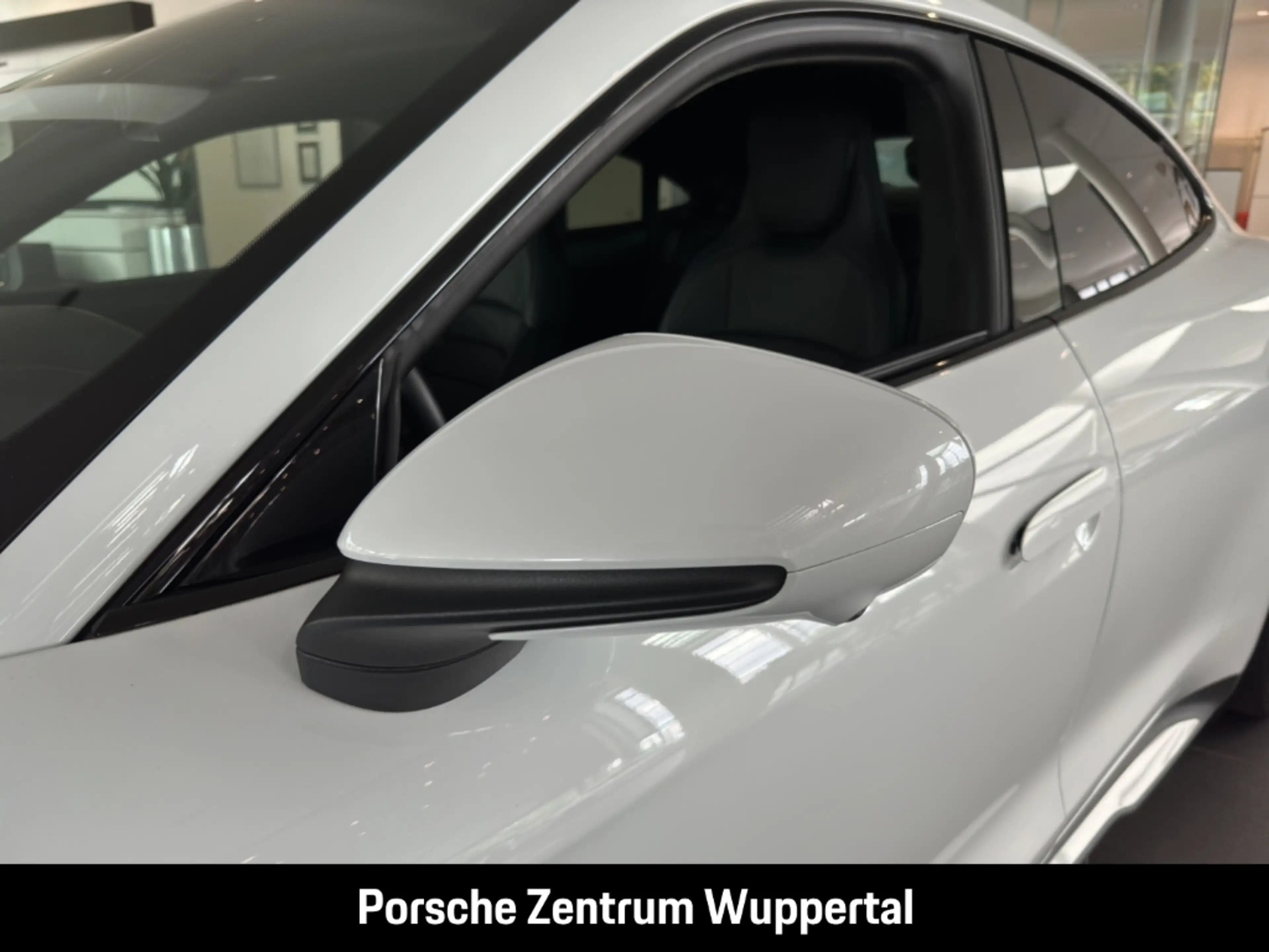 Porsche Taycan Turbo*SurroundView*HUD*PIRM*Massage*SportDesign*Be — photo 11