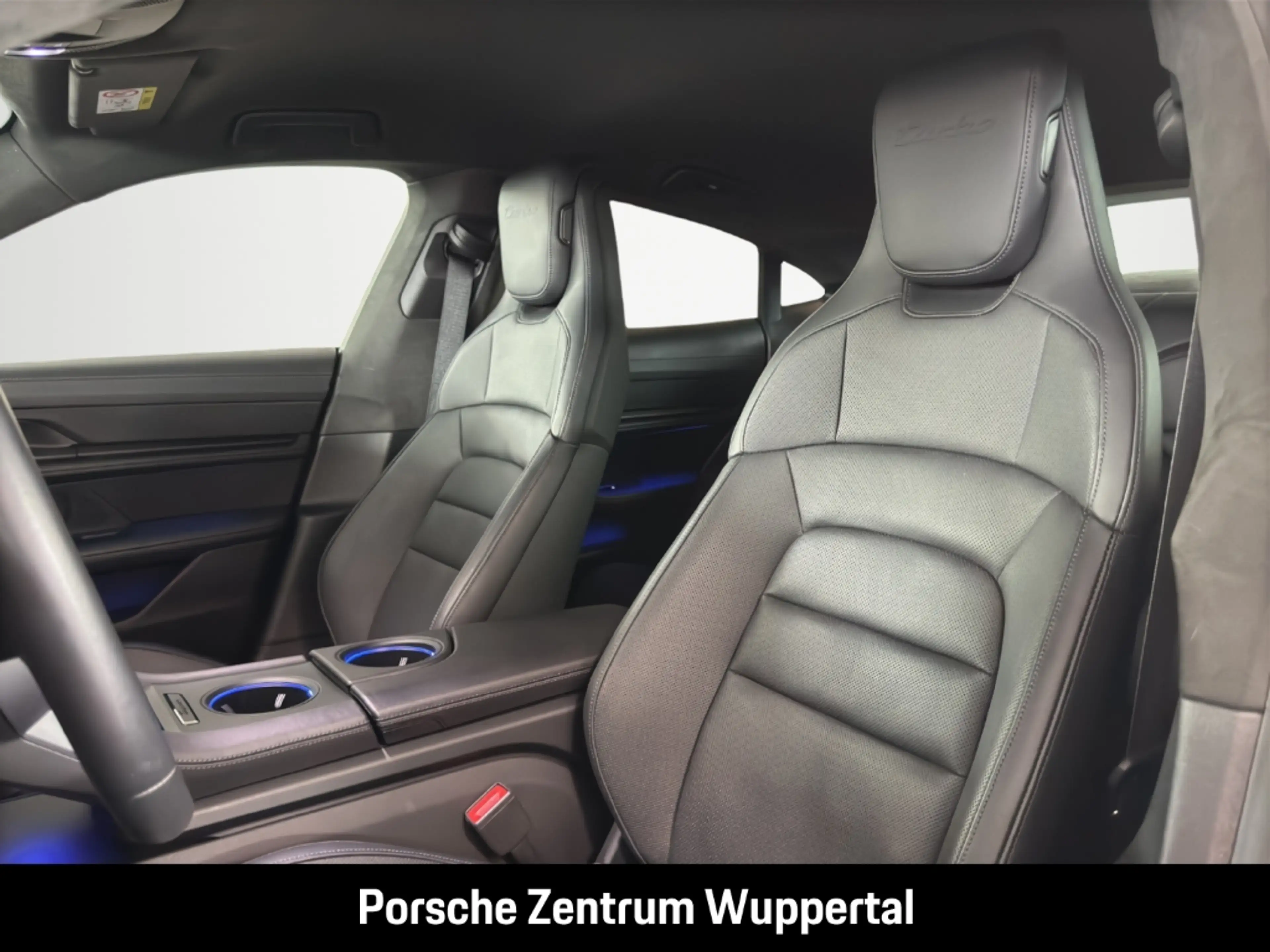 Porsche Taycan Turbo*SurroundView*HUD*PIRM*Massage*SportDesign*Be — photo 14