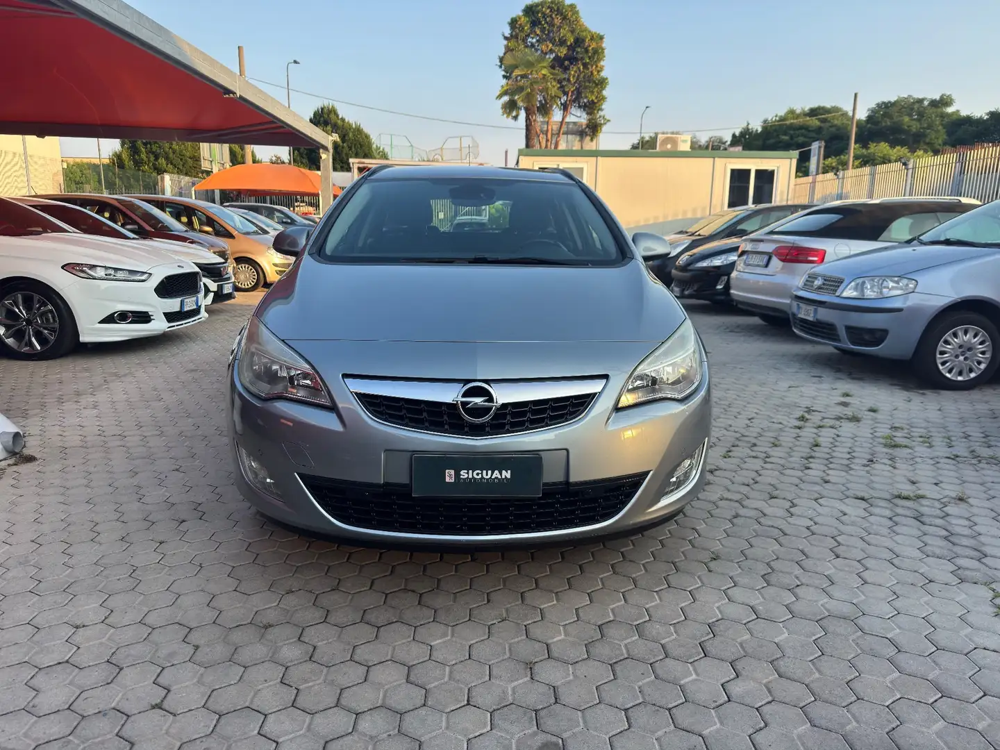 Opel Astra ADATTA A NEOPATENTATI 1.4 100CV Sports Tourer Cosm Grigio - 2