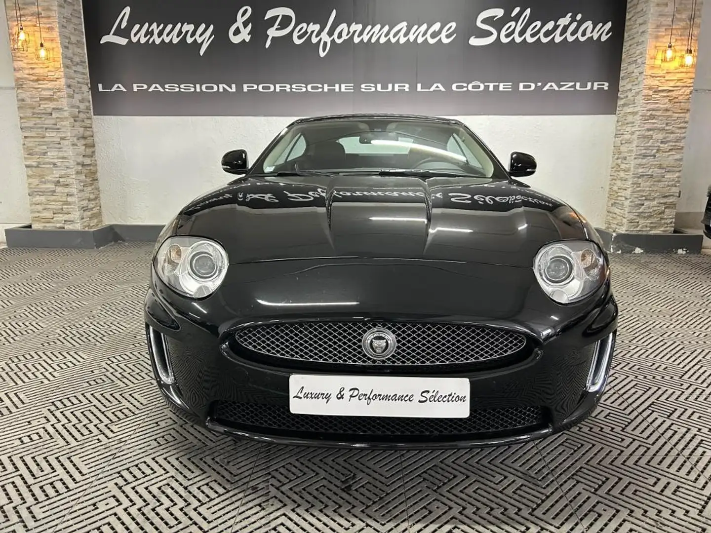 Jaguar XK Phase 2 Coupé 5.0 V8 385ch - 79000km - Excellent état Noir - 2