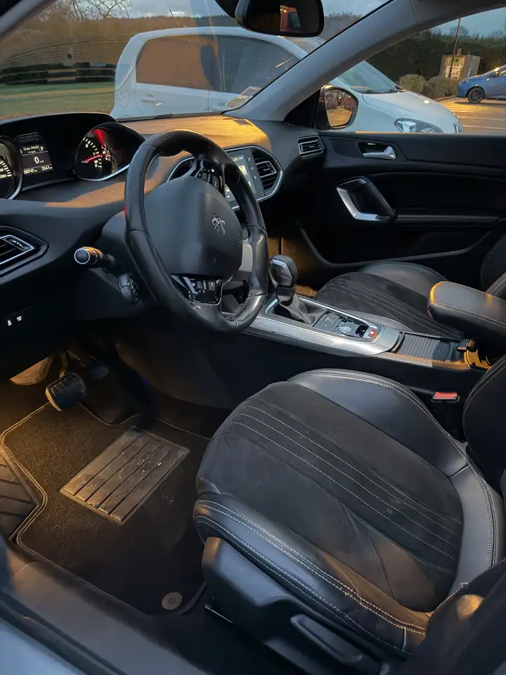 Peugeot 308 2.0 BlueHDi 150ch S\u0026S EAT6 FÃ©line