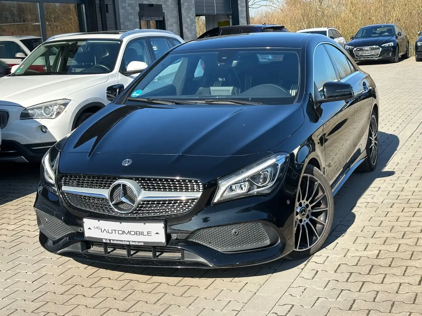 Mercedes-Benz CLA 200 AMG Line - EDITION / LED / KAMERA / NAVI Noir - 1