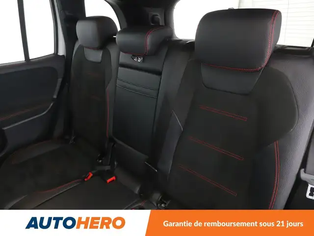 Mercedes-Benz GLB view 14