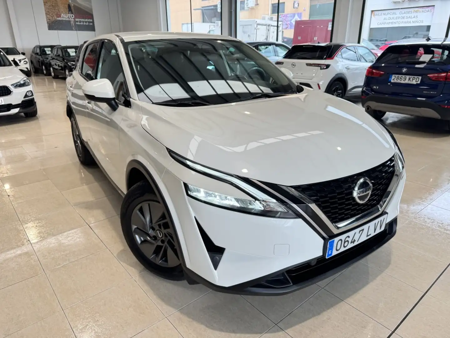 Nissan Qashqai 1.3 DIG-T mHEV 12V Acenta 4x2 Aut. 116kW Blanc - 2