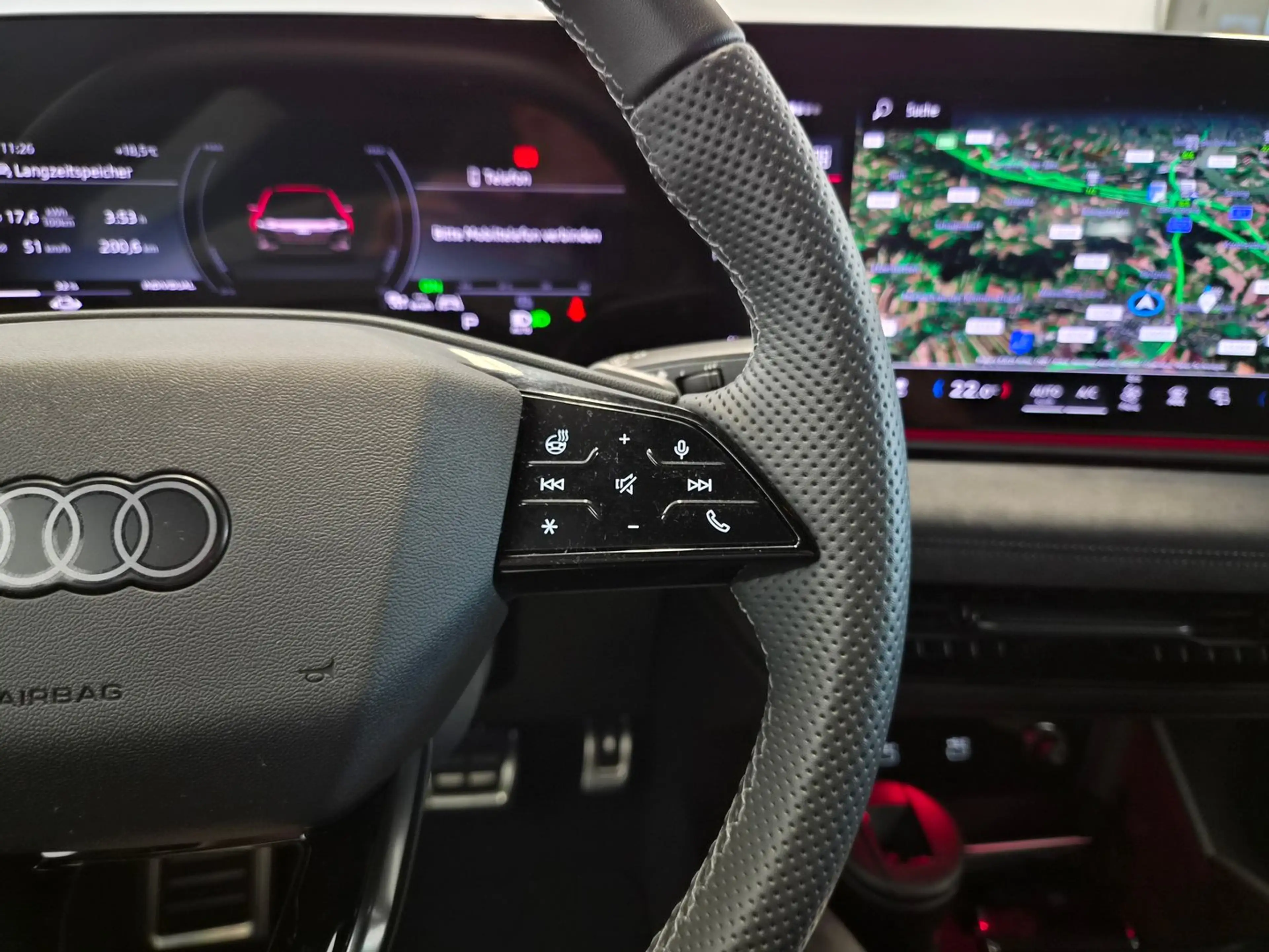Audi S6 e-tron — photo 11