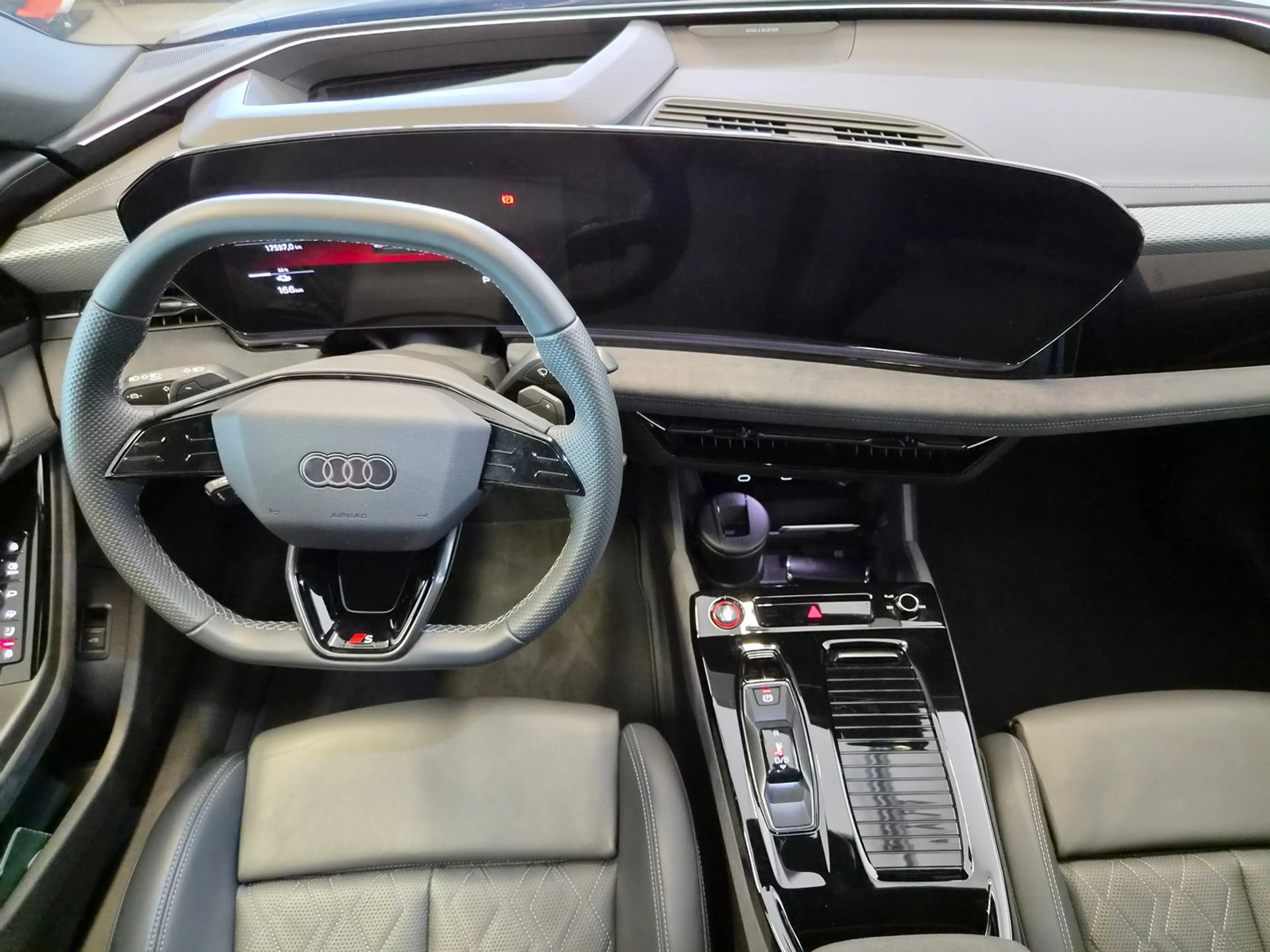 Audi S6 e-tron — photo 6