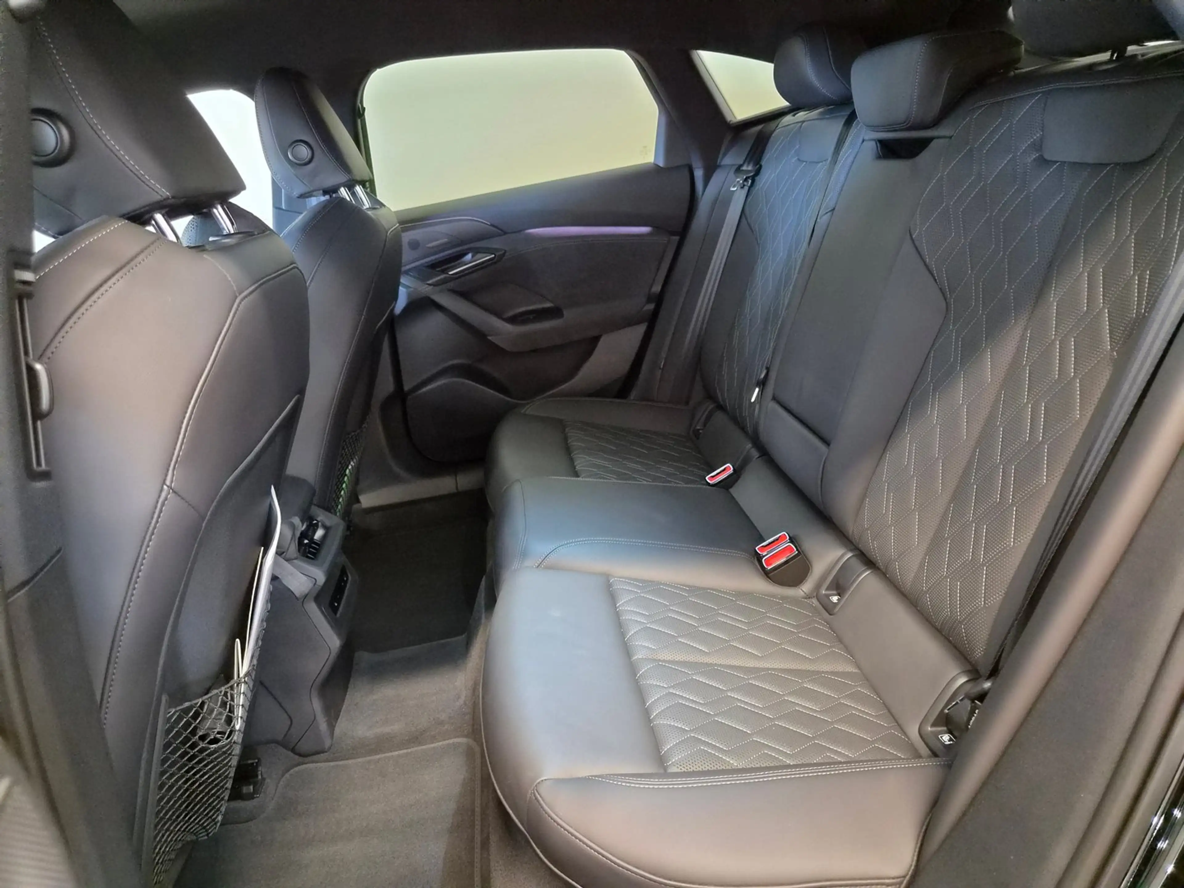 Audi S6 e-tron — photo 14