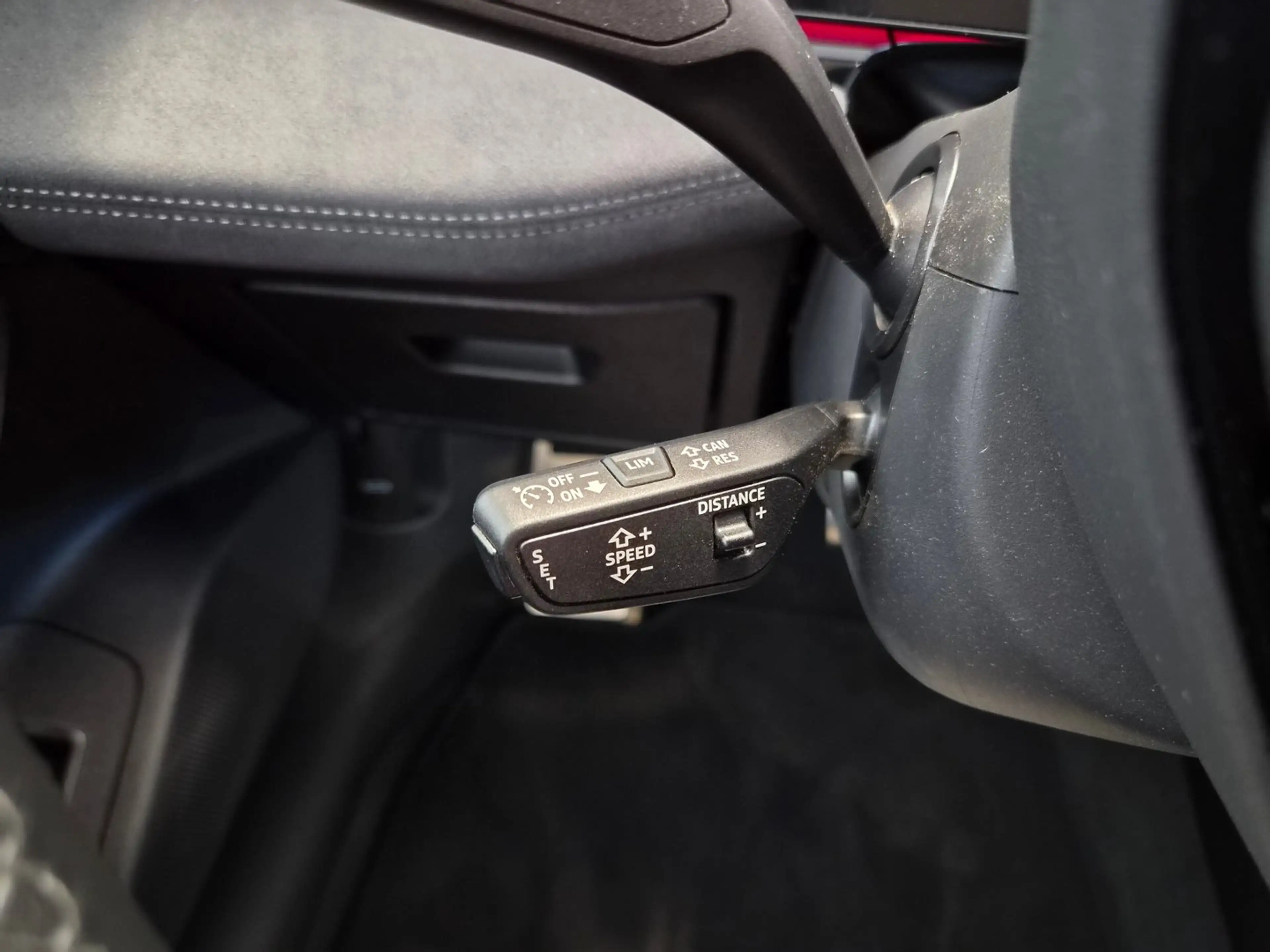 Audi S6 e-tron — photo 12