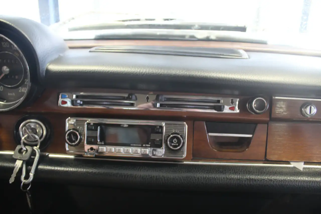 Mercedes-Benz 280 SE W108 - OLDTIMER, foto 9