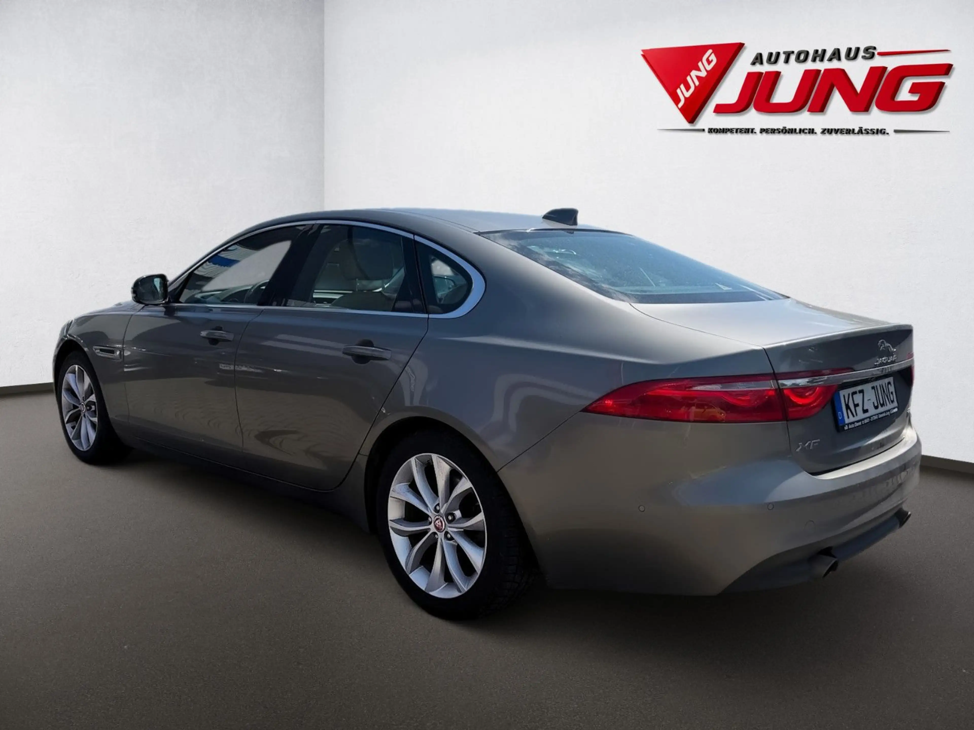 Jaguar XF 20t Portfolio *NAVI*SITZ-HZ.*KAMERA — photo 8