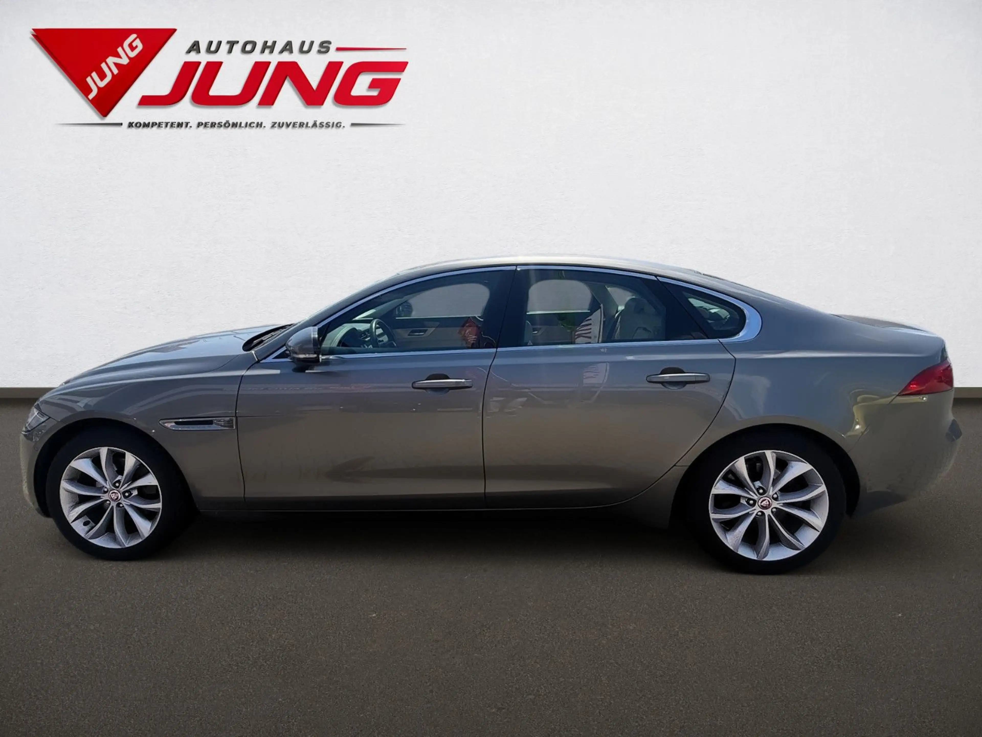 Jaguar XF 20t Portfolio *NAVI*SITZ-HZ.*KAMERA — photo 5