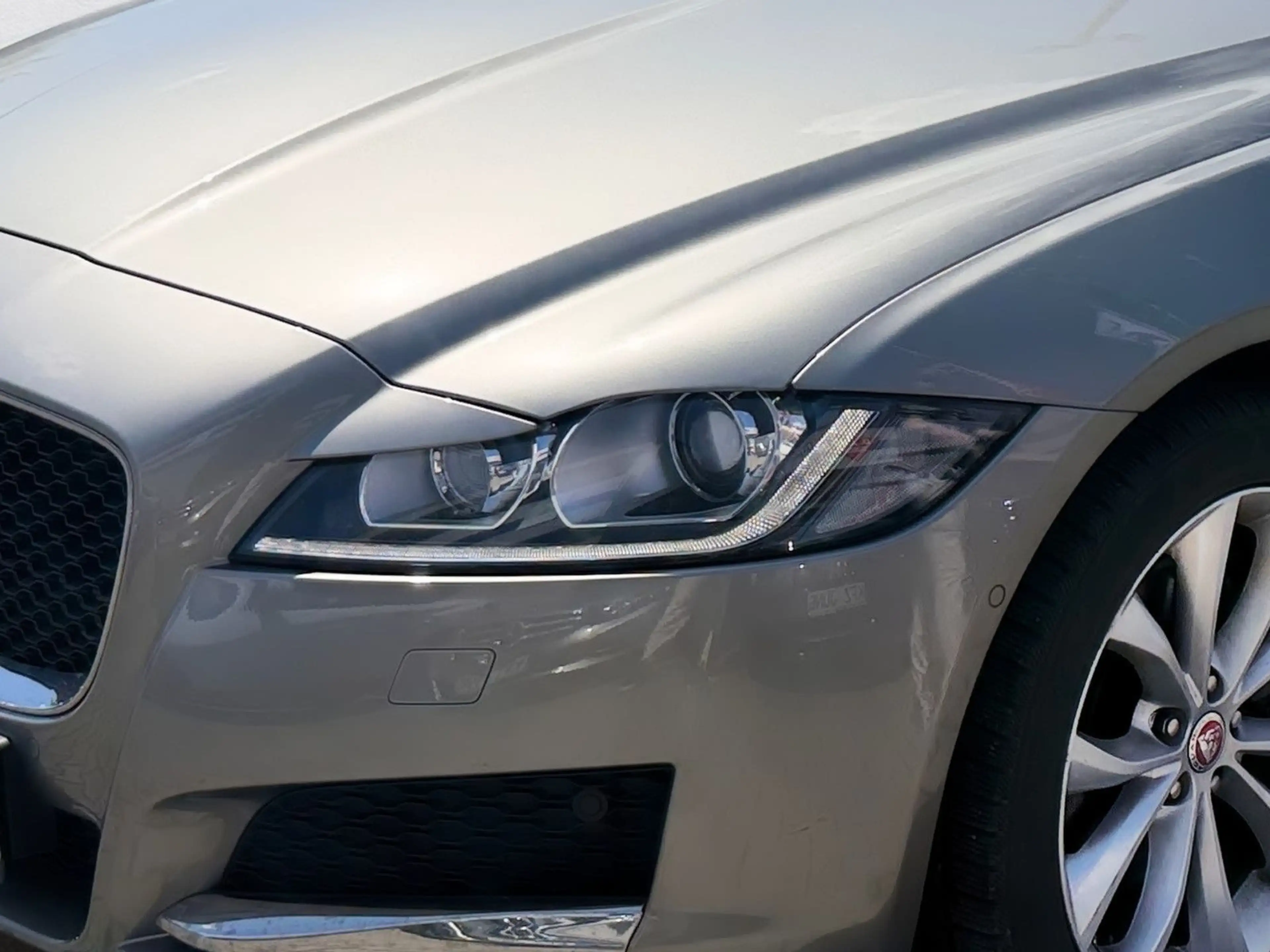 Jaguar XF 20t Portfolio *NAVI*SITZ-HZ.*KAMERA — photo 2