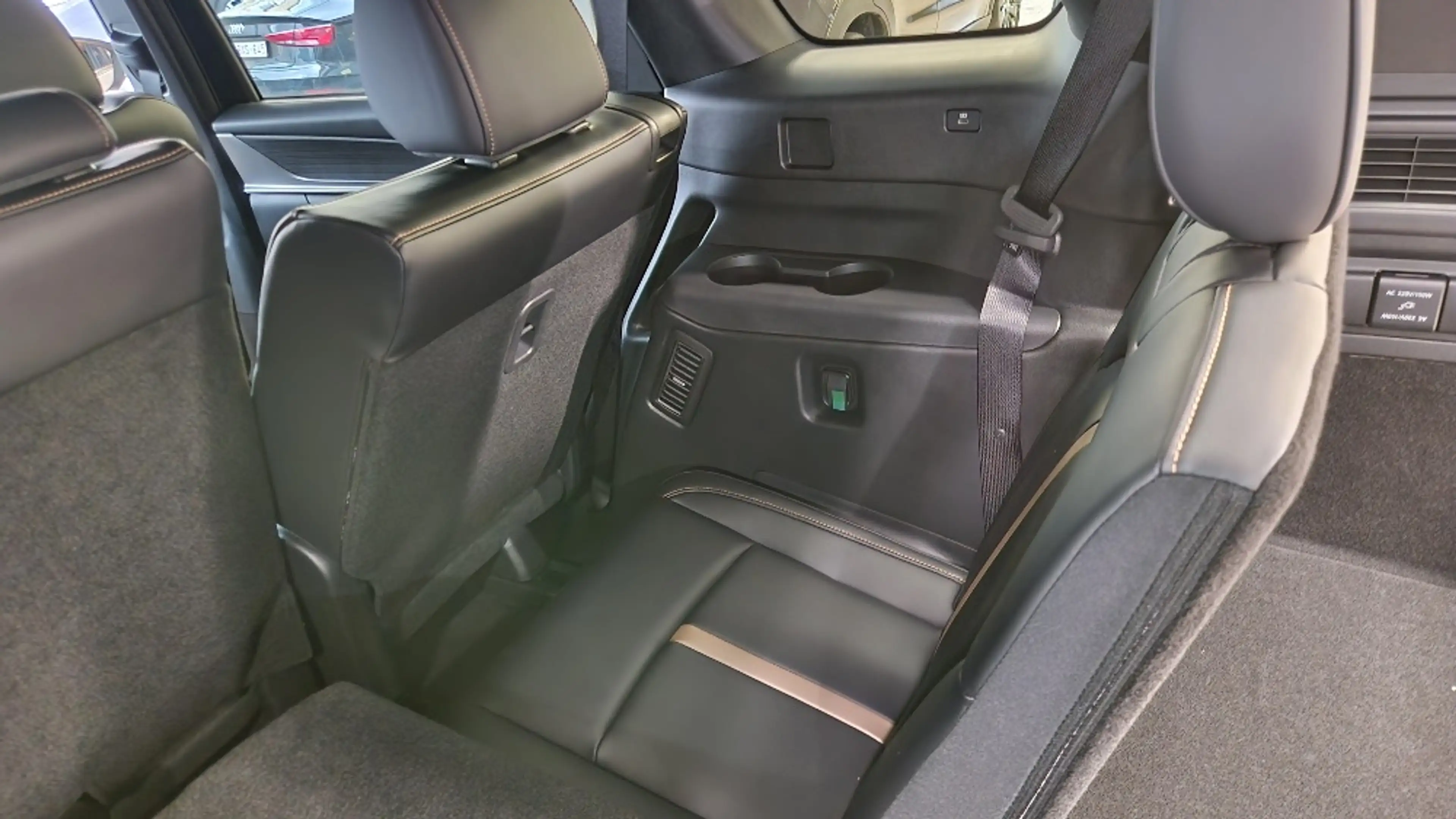 Mazda CX-80 CX-80 PHEV 2.5 e-Skyactiv AWD Homura Plus (240 kW) Homura Plus — photo 8