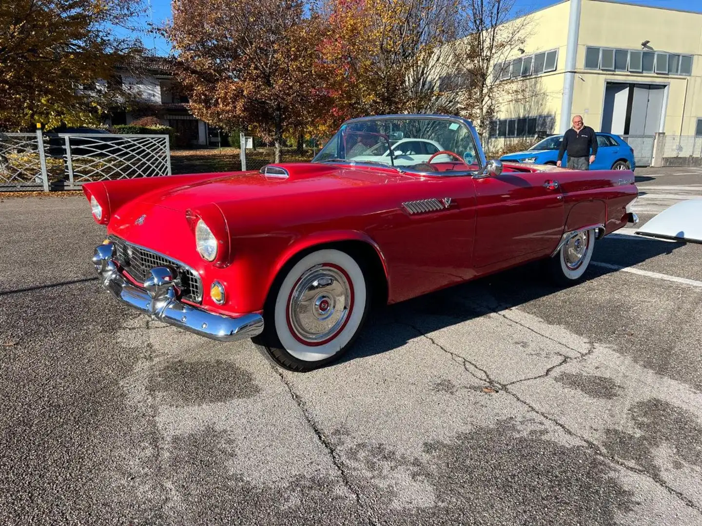 Ford Thunderbird Czerwony - 1