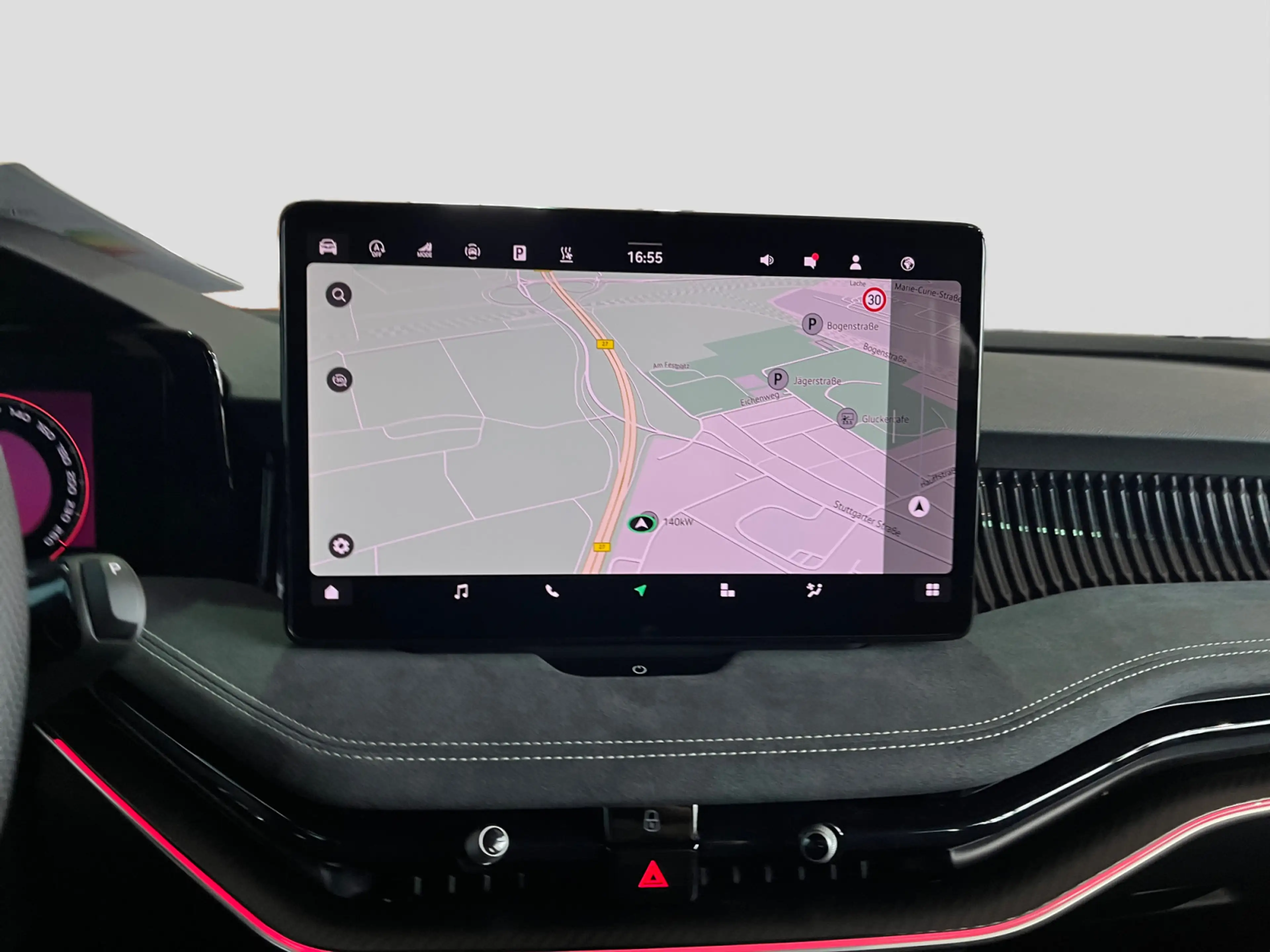 Skoda Superb Combi Sportline 2,0 TDI AHK Pano Standhz — photo 7