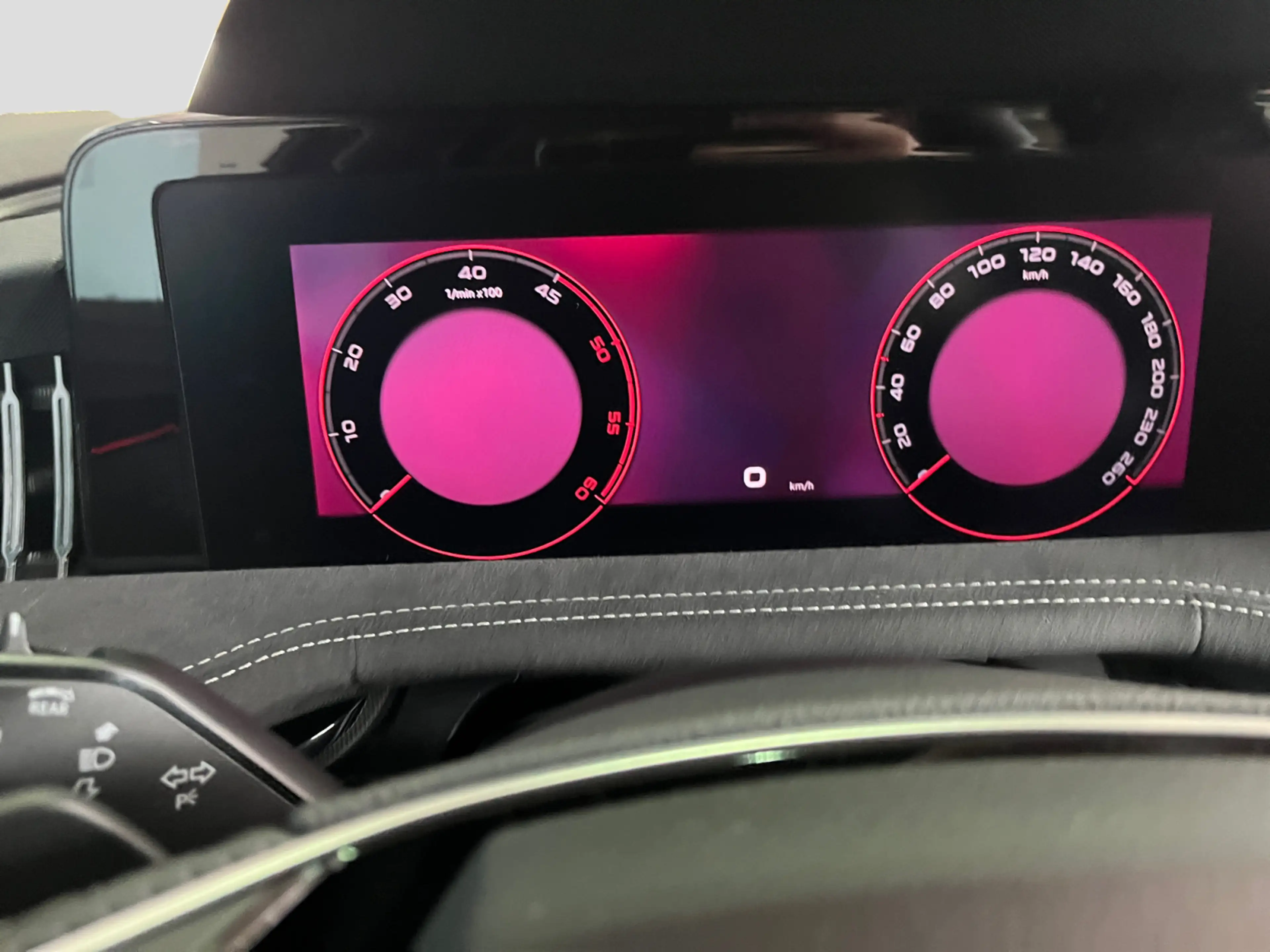 Skoda Superb Combi Sportline 2,0 TDI AHK Pano Standhz — photo 9
