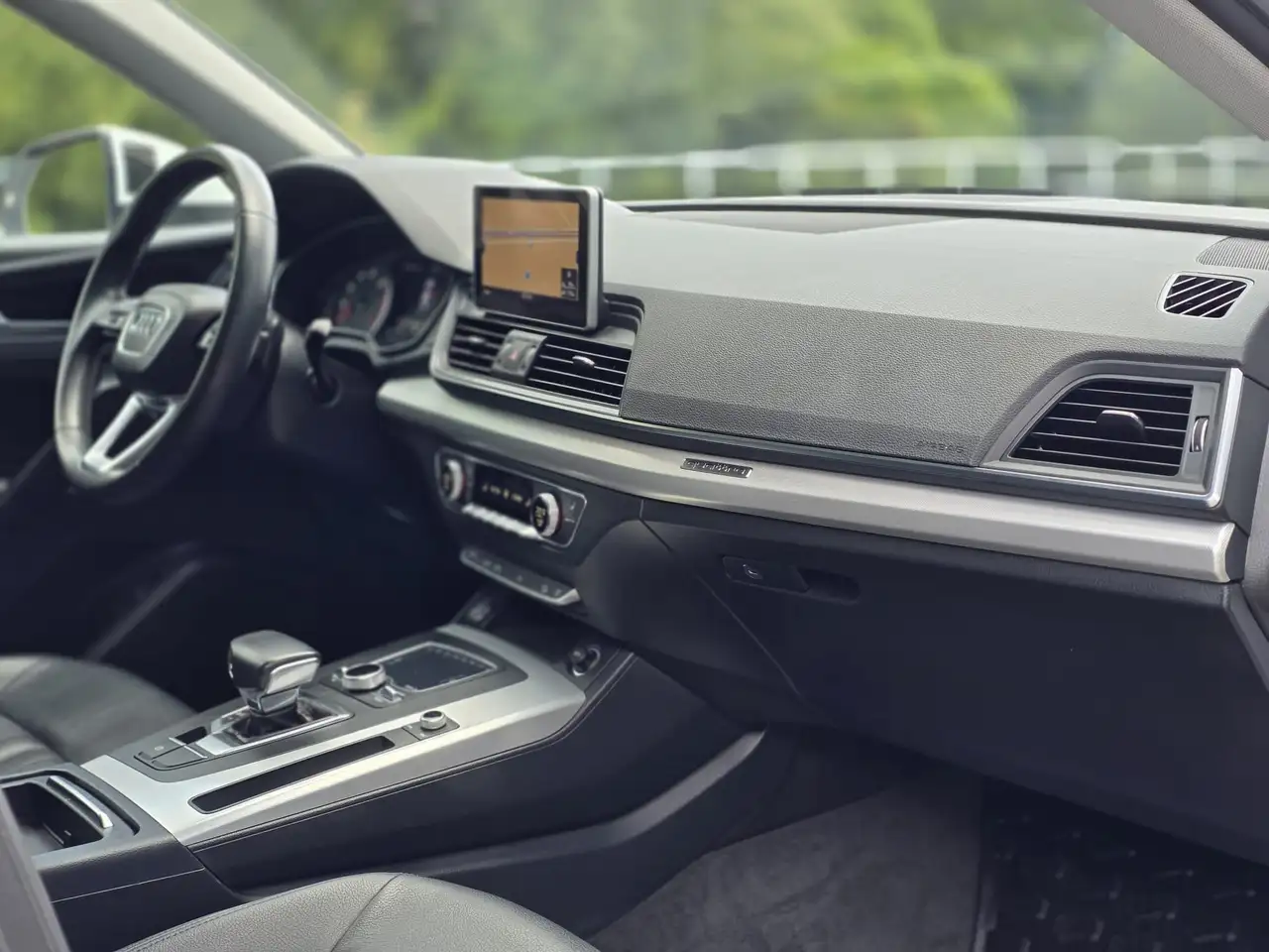 Audi Q5 снимка Audi Q5
