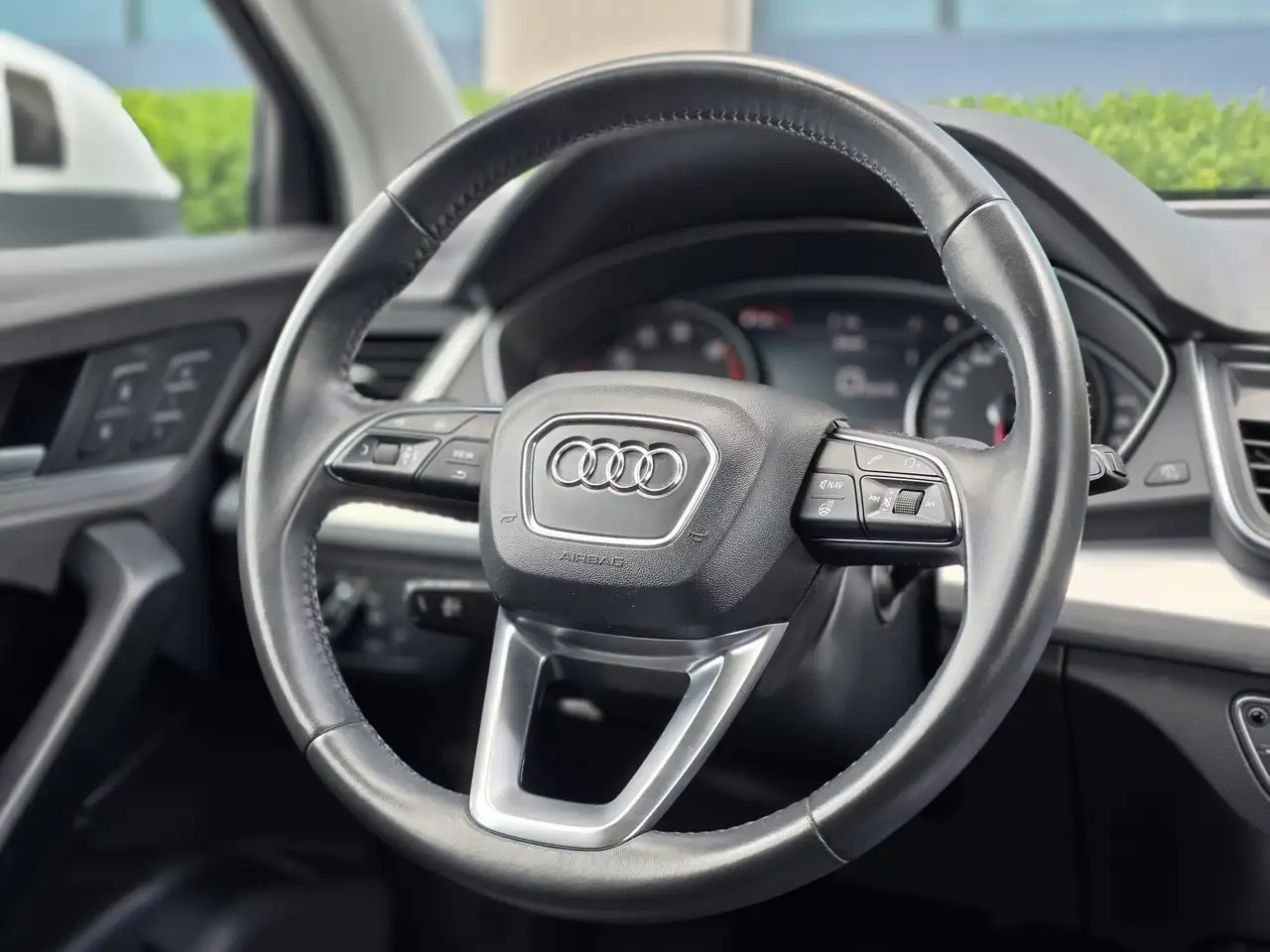 Audi Q5 снимка Audi Q5